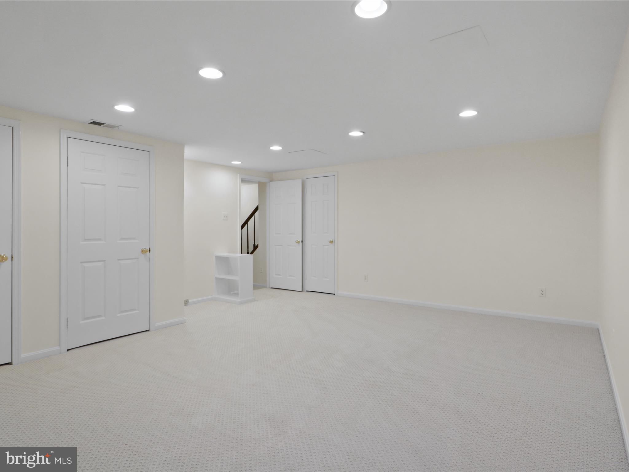 OAKTON GLADE - Residential