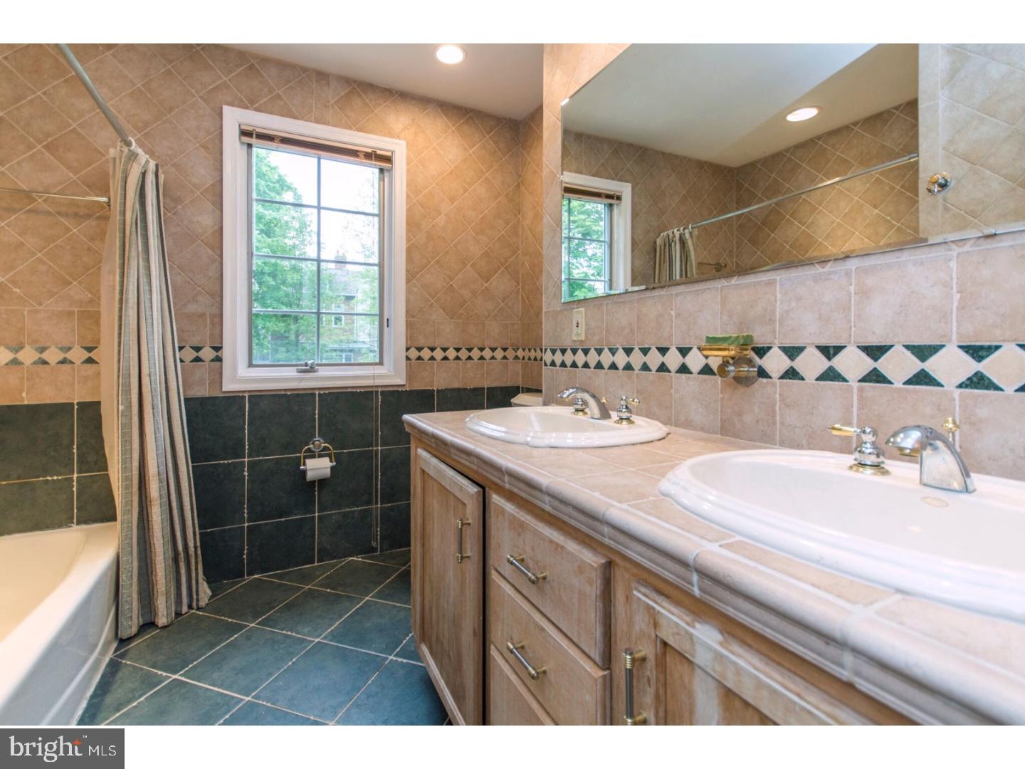 ELKINS PARK - Residential