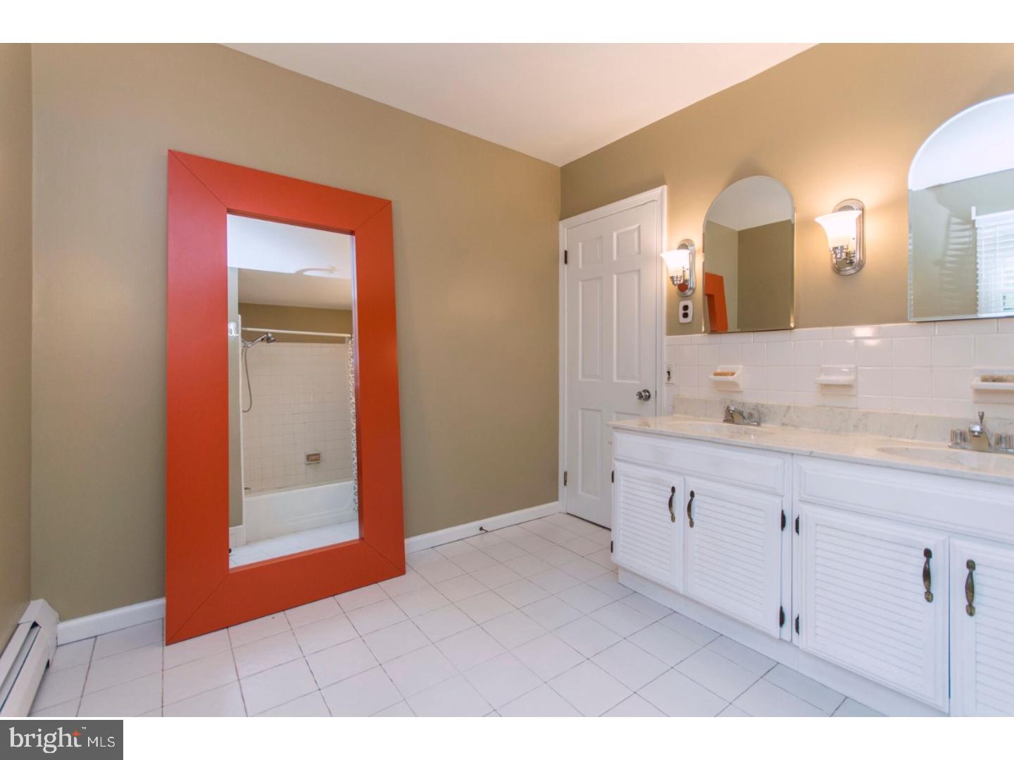 ELKINS PARK - Residential