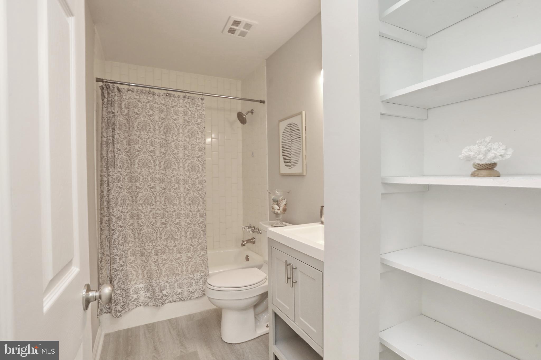 ST CHARLES - CARRINGTON - Residential