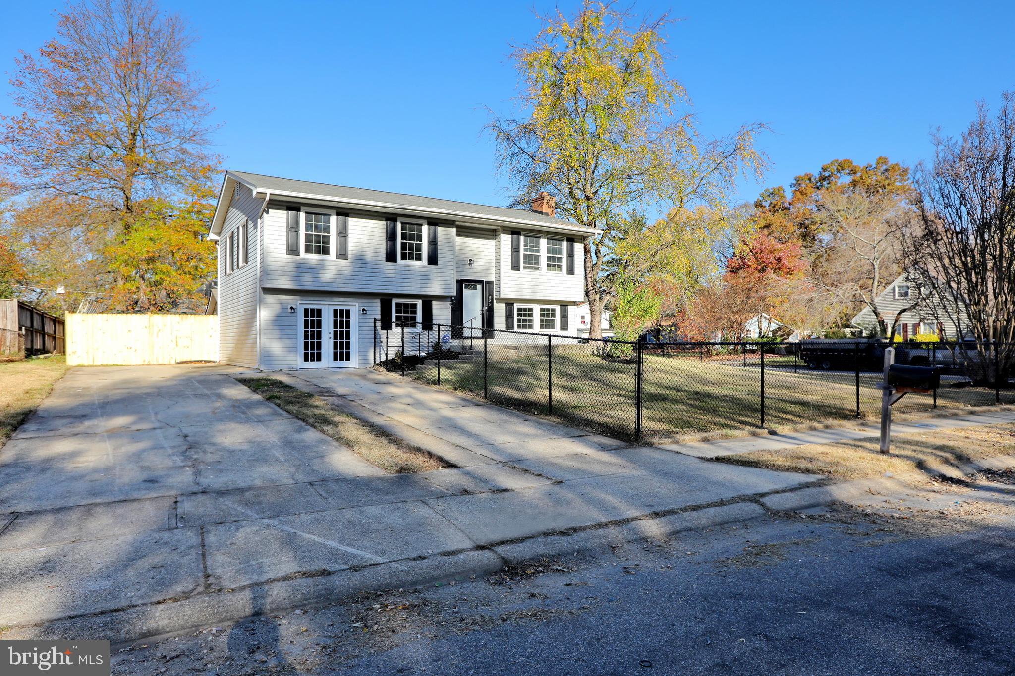 ST CHARLES - CARRINGTON - Residential