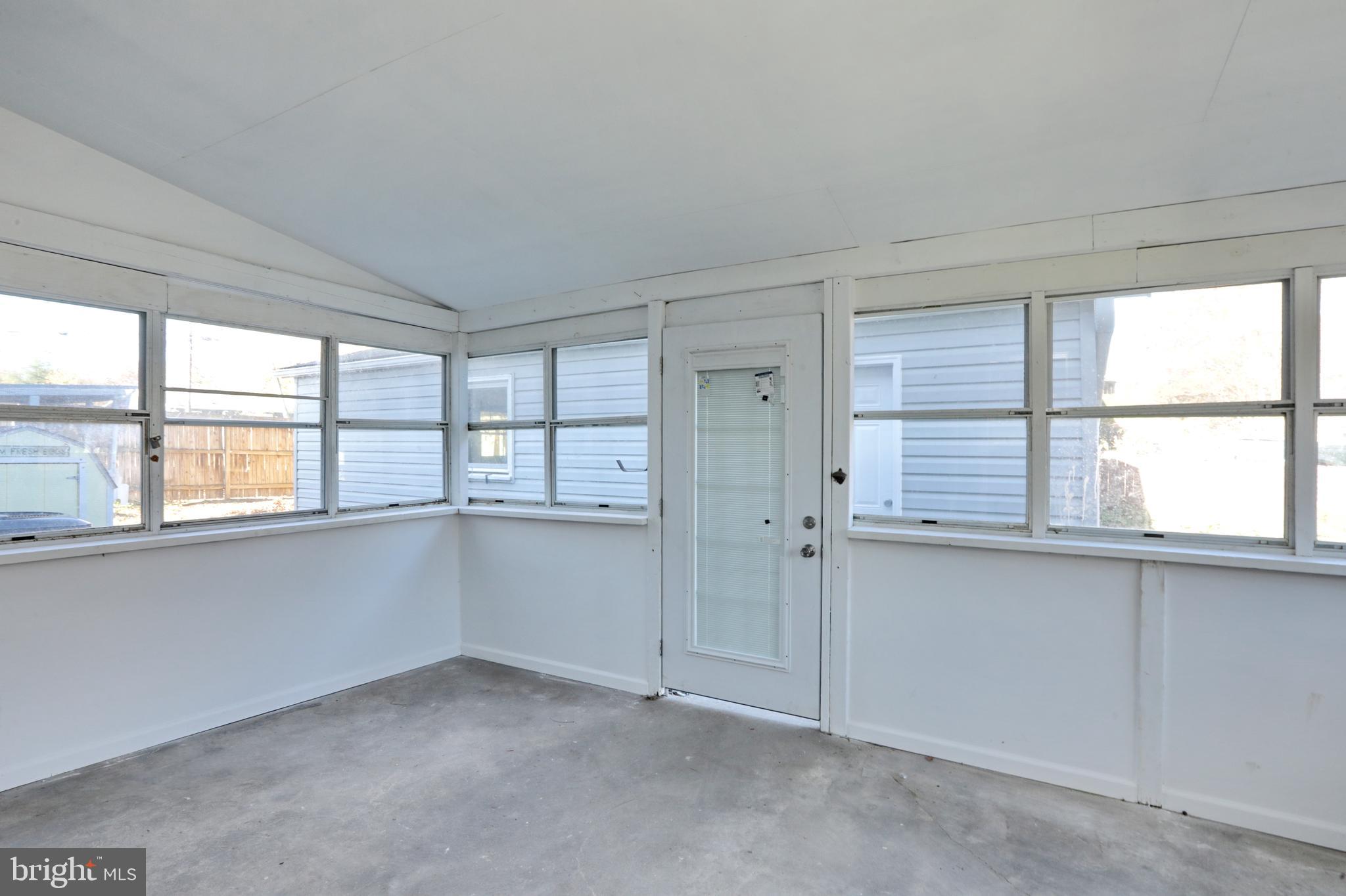 ST CHARLES - CARRINGTON - Residential