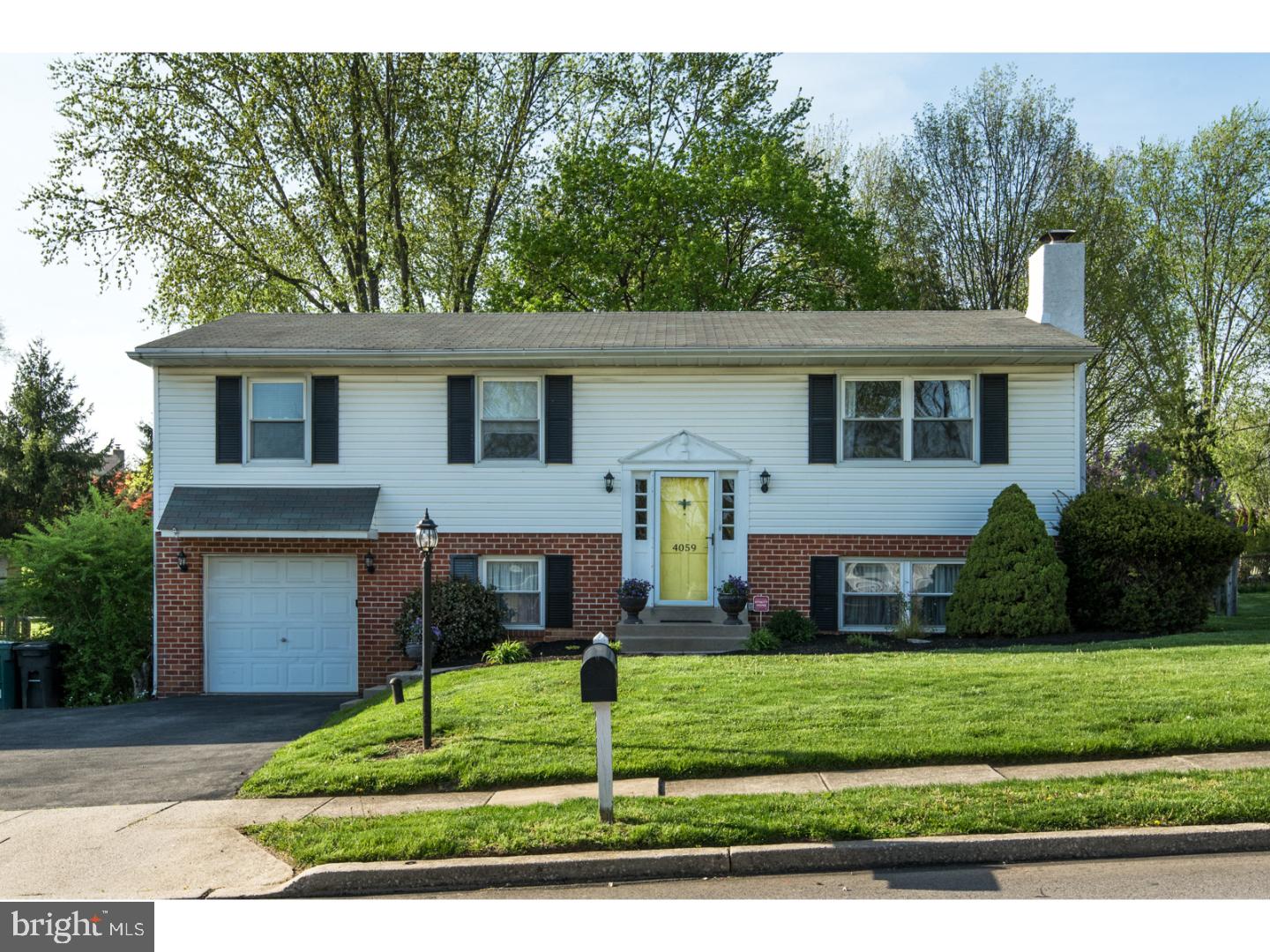 LAFAYETTE HILL - Residential