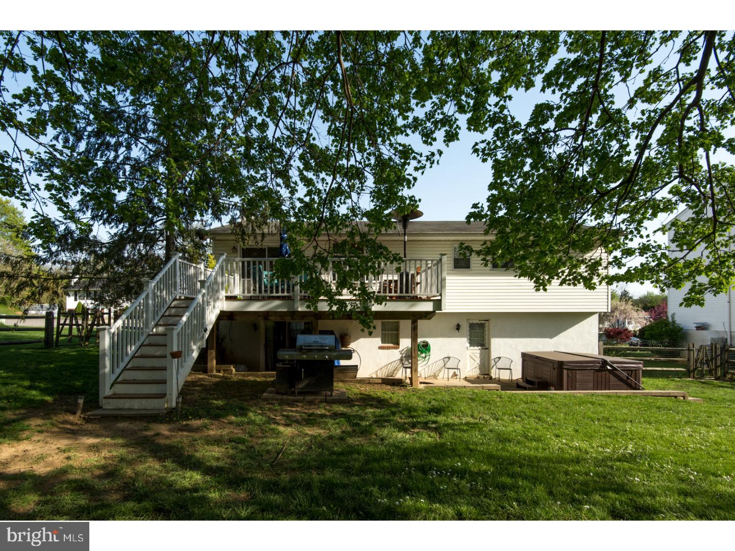LAFAYETTE HILL - Residential