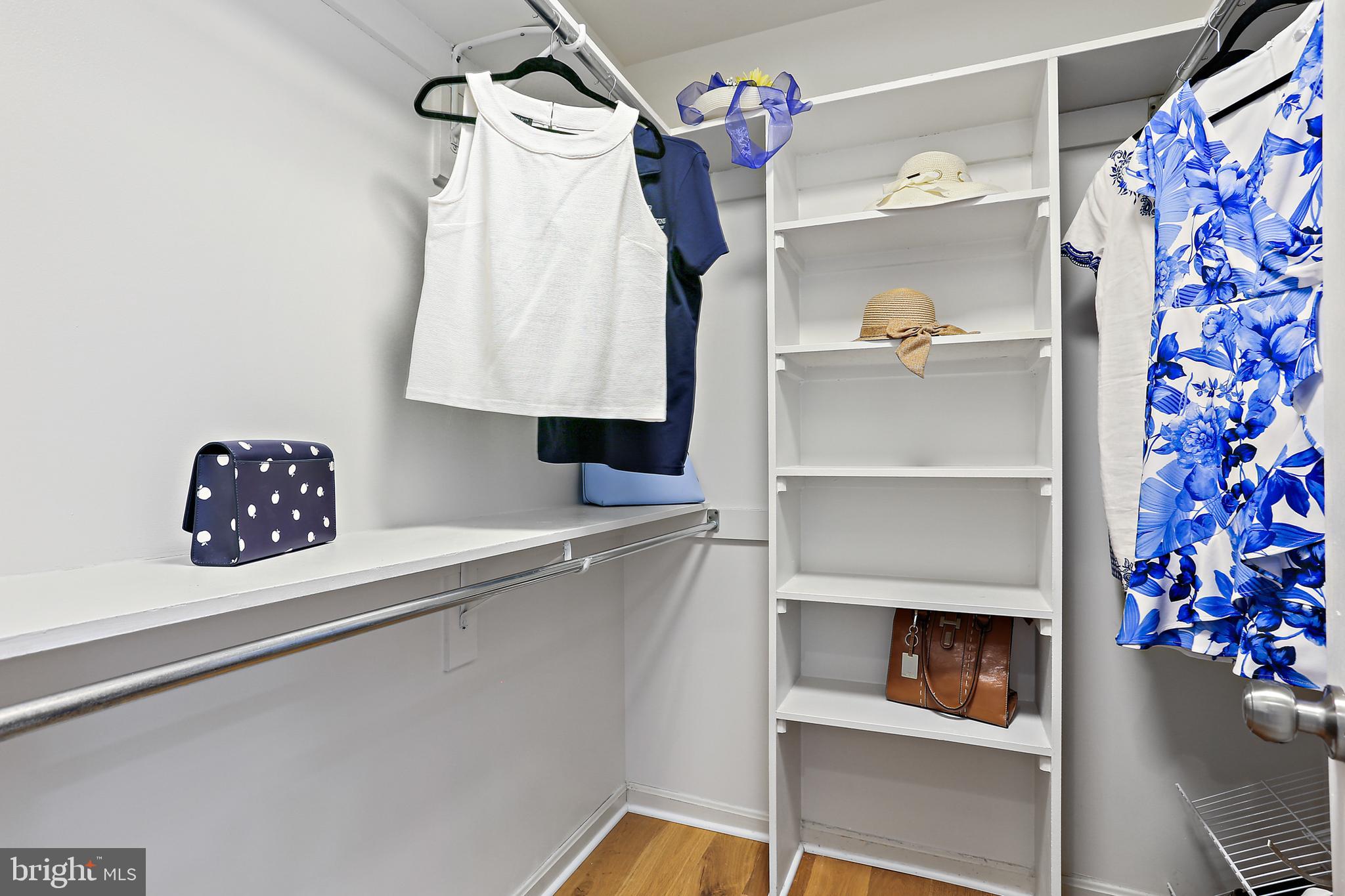 VILLAGE OF RIVER HILL - Residential