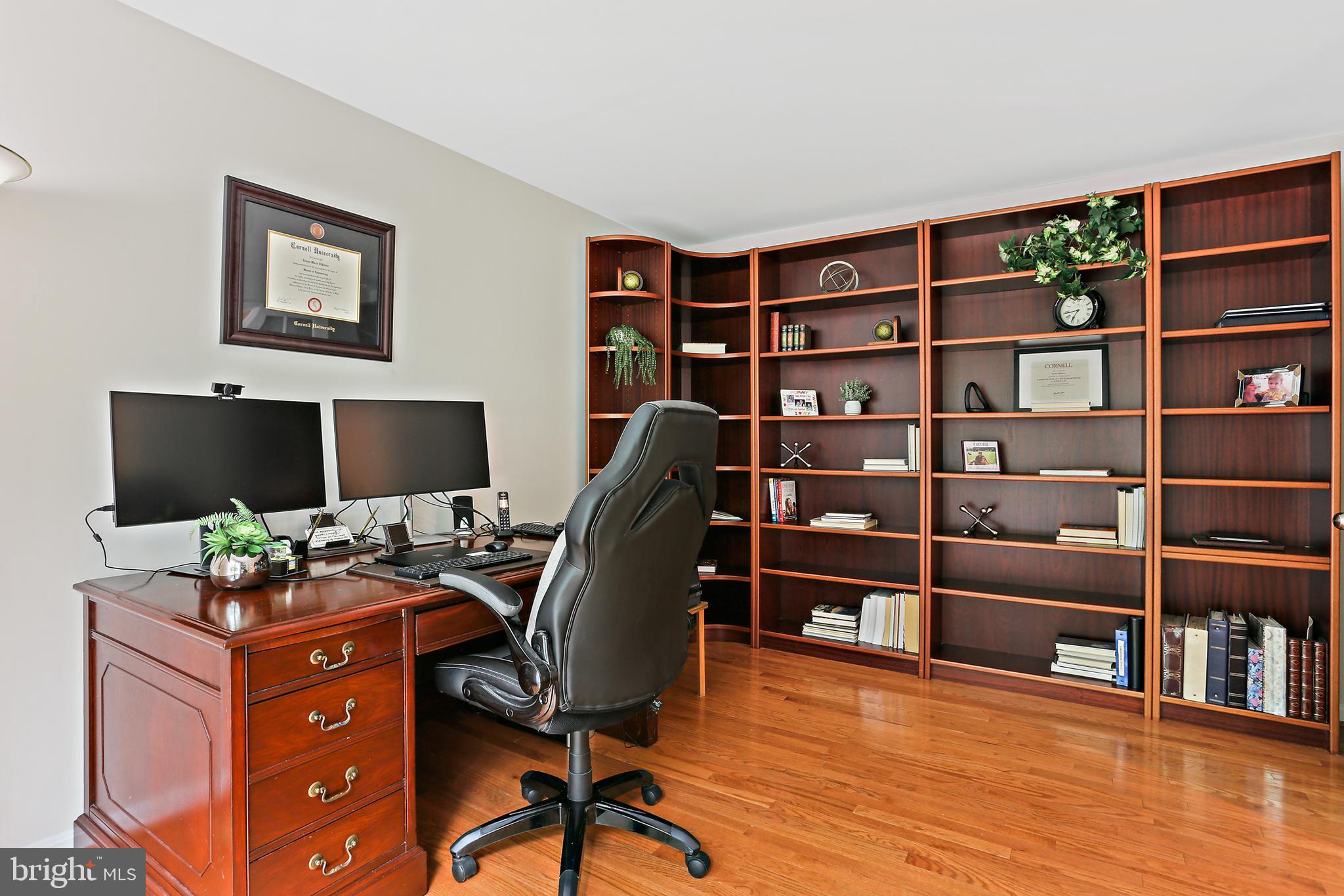 VILLAGE OF RIVER HILL - Residential