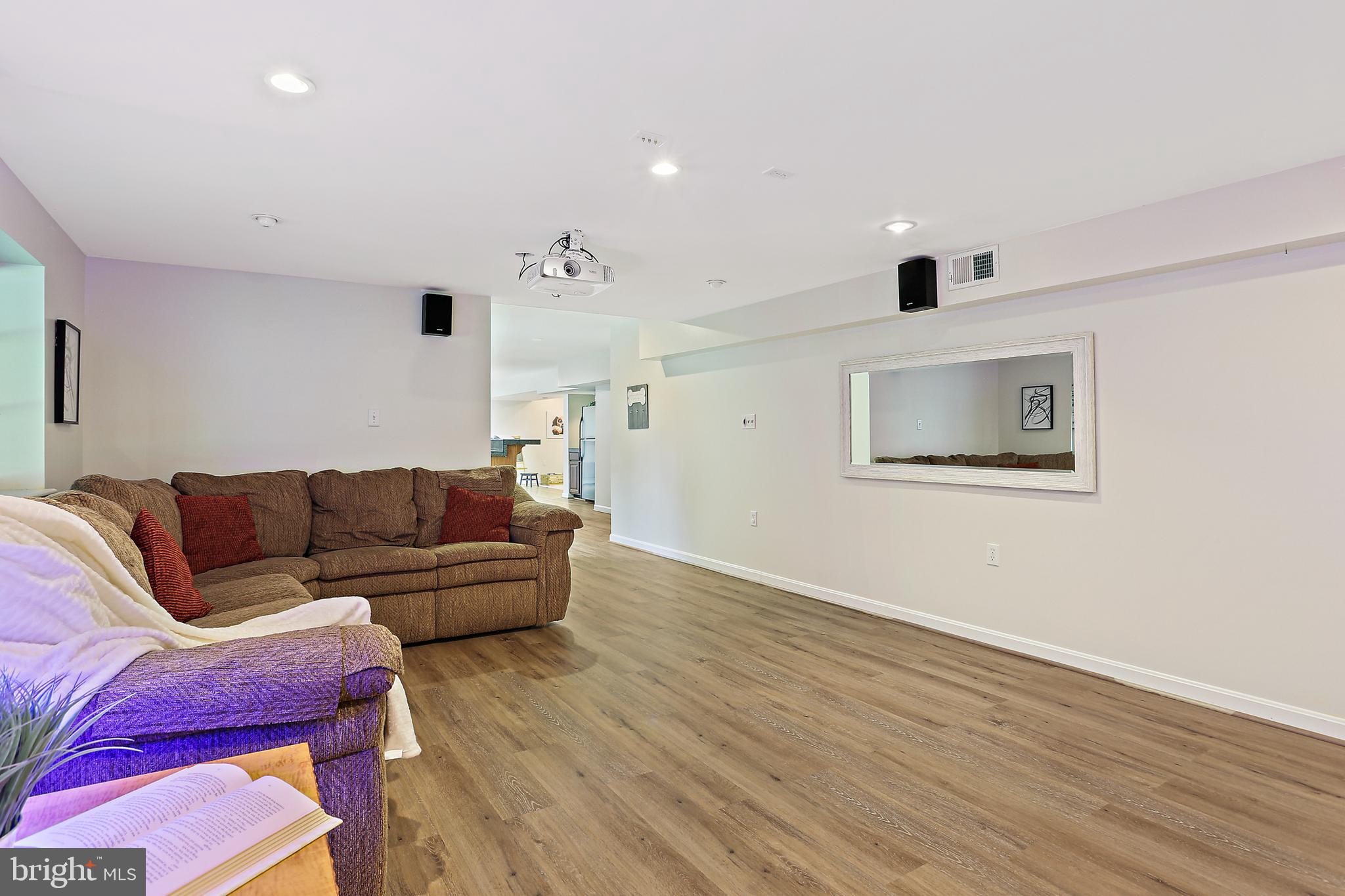 VILLAGE OF RIVER HILL - Residential