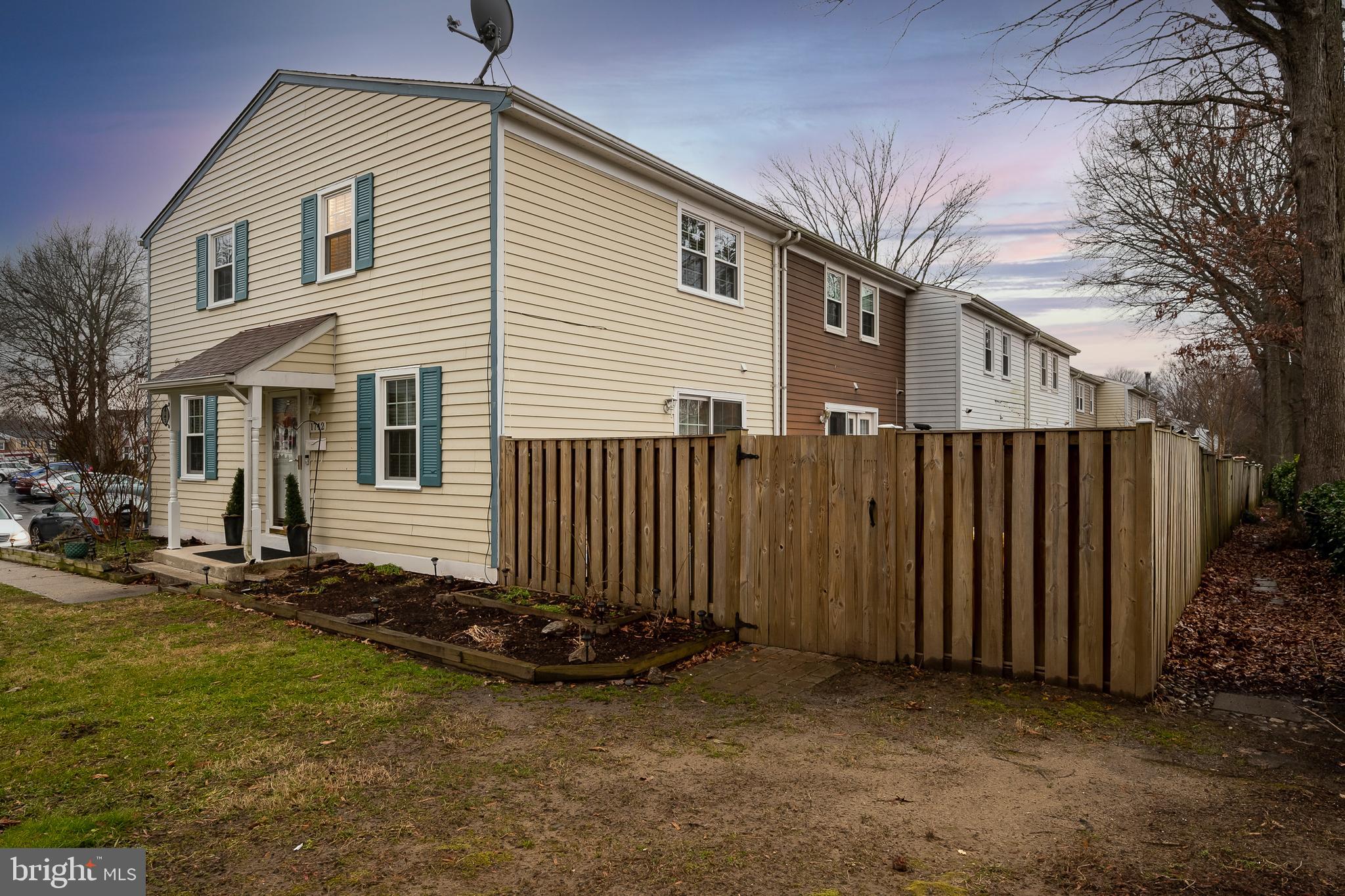 CROFTON SQUARE - Residential