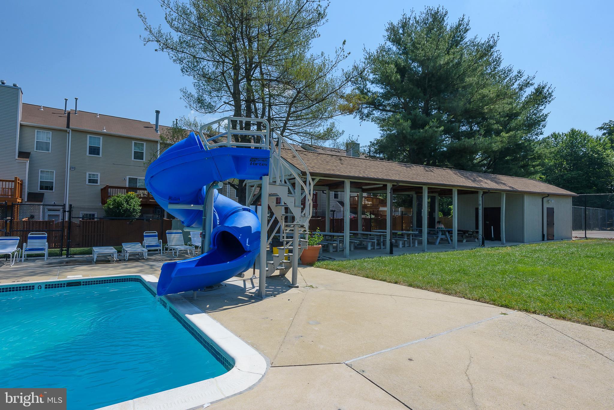 CROFTON SQUARE - Residential