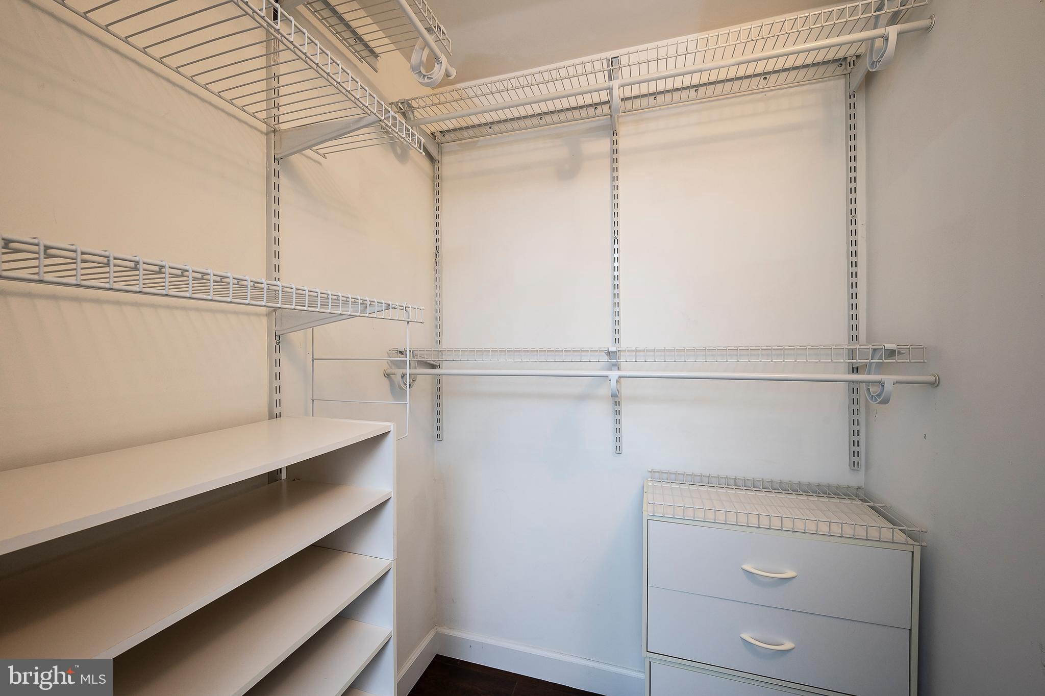 CROFTON SQUARE - Residential