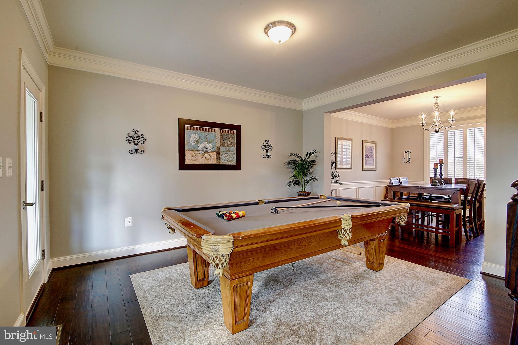 ROUND HILL - Residential