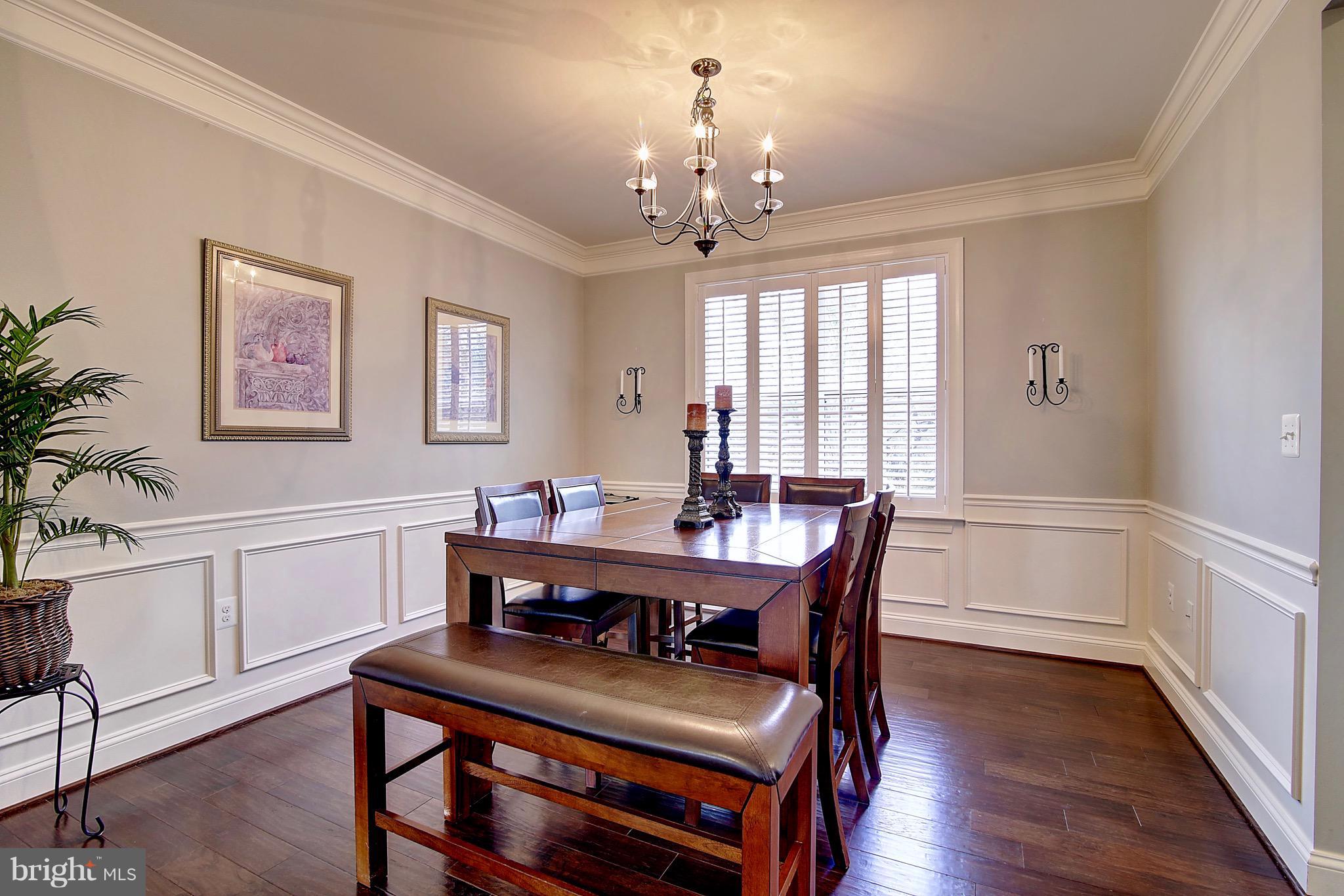 ROUND HILL - Residential