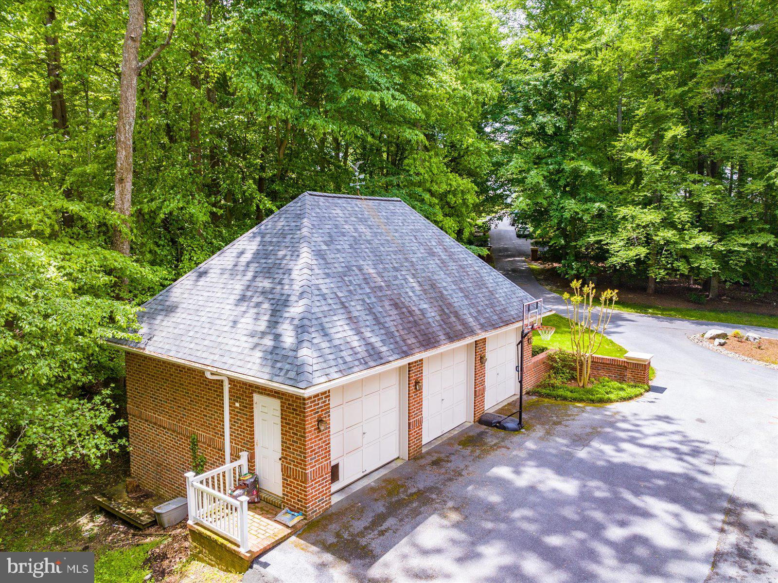 BELVOIR FARMS - Residential