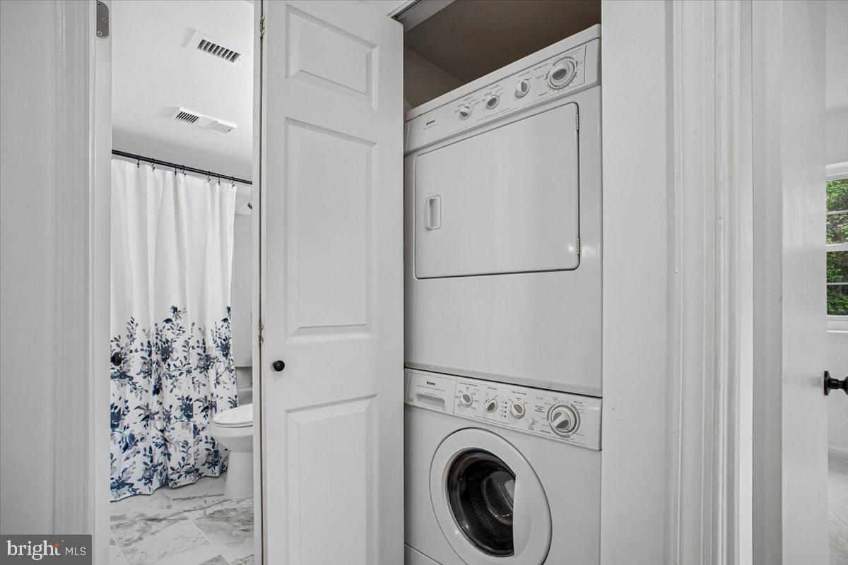 BURKE COVE - Residential