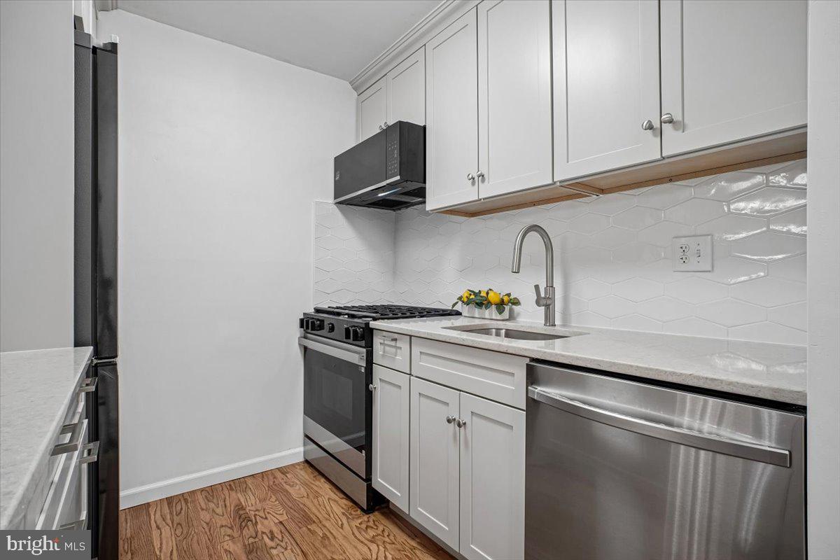 5800 COVE LANDING ROAD 304