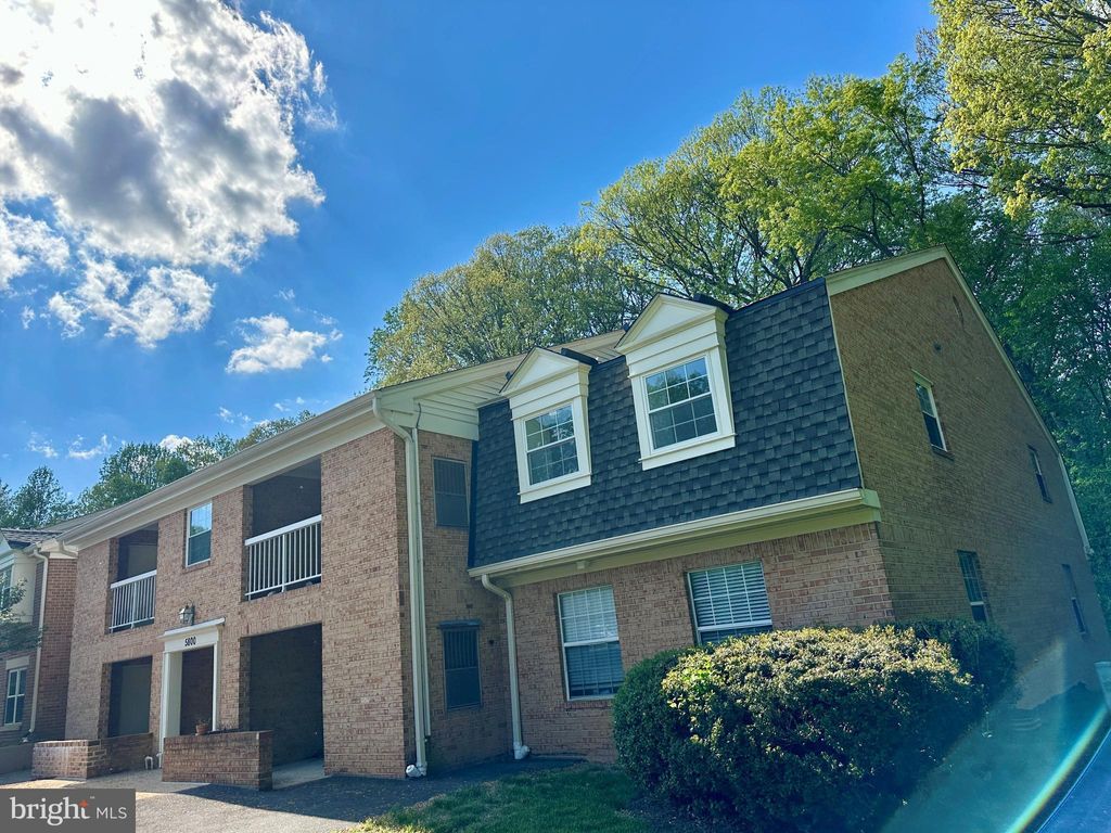 Photo of 5800 Cove Landing Road #304, BURKE, VA 22015 (MLS # VAFX2304502)