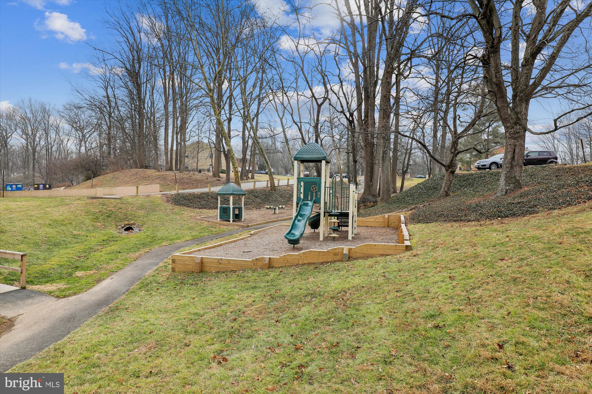 BURKE COVE - Residential