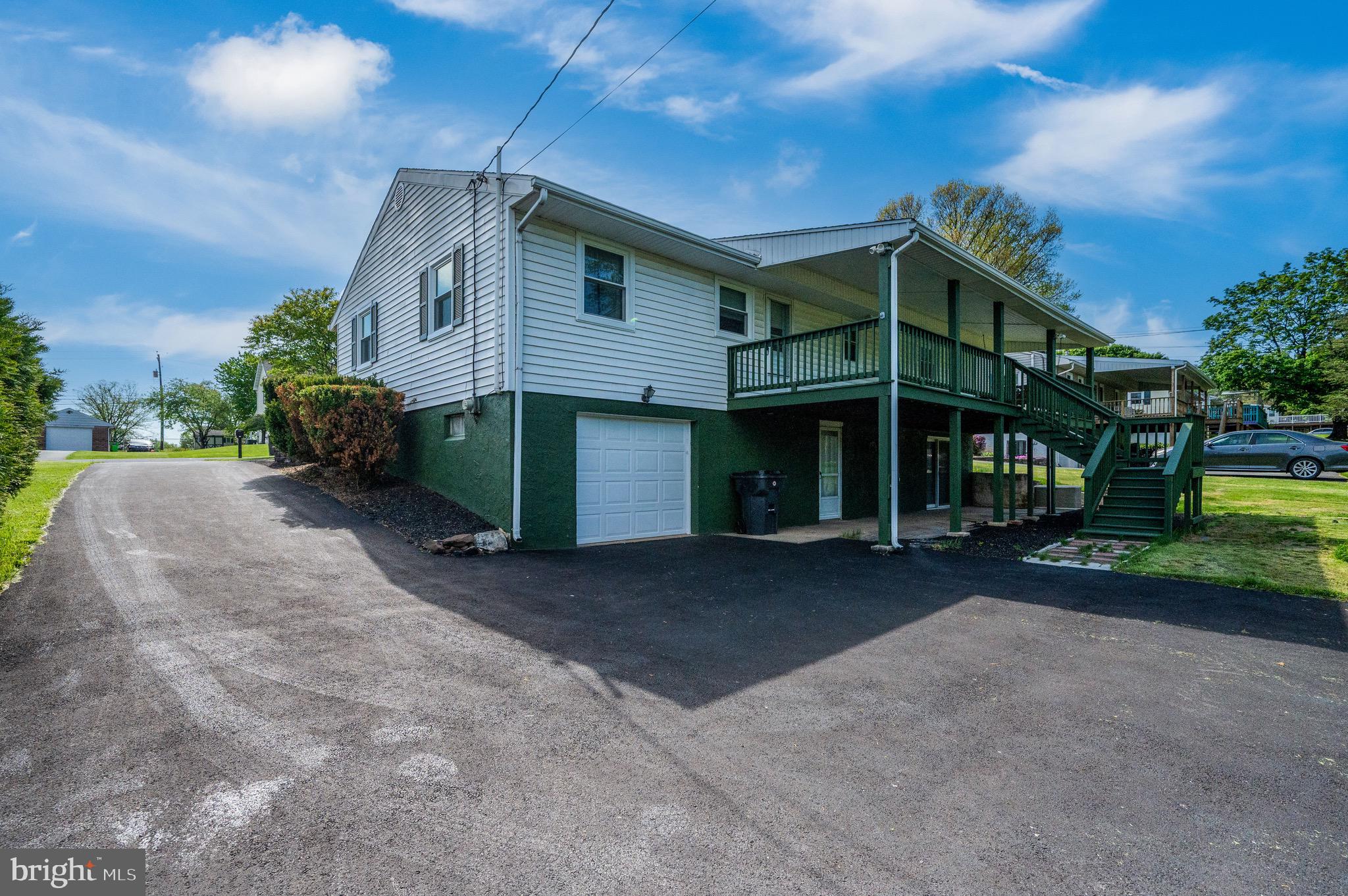 MAPLE SPRINGS - Residential