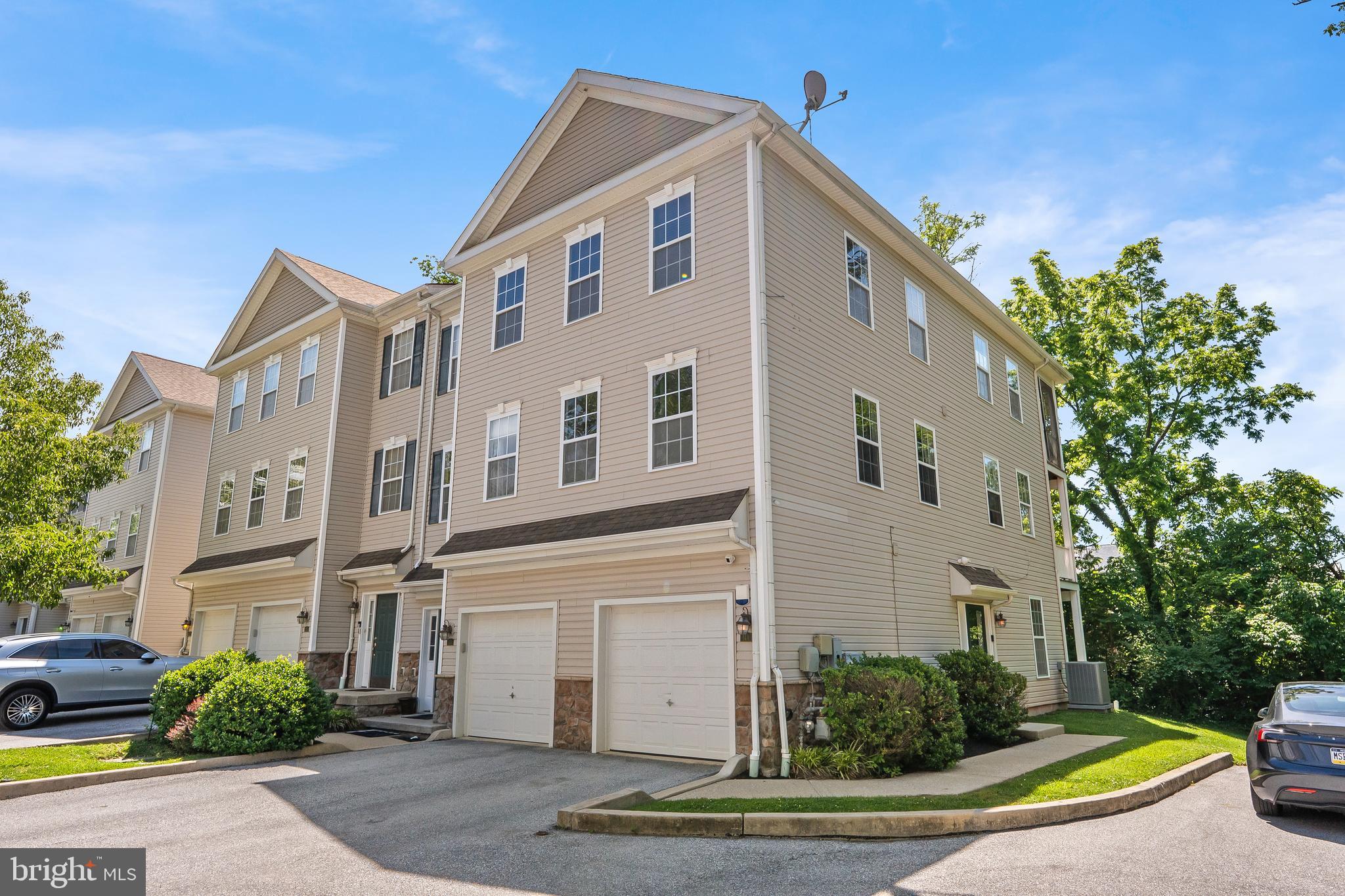 14 HILLVIEW CIRCLE A