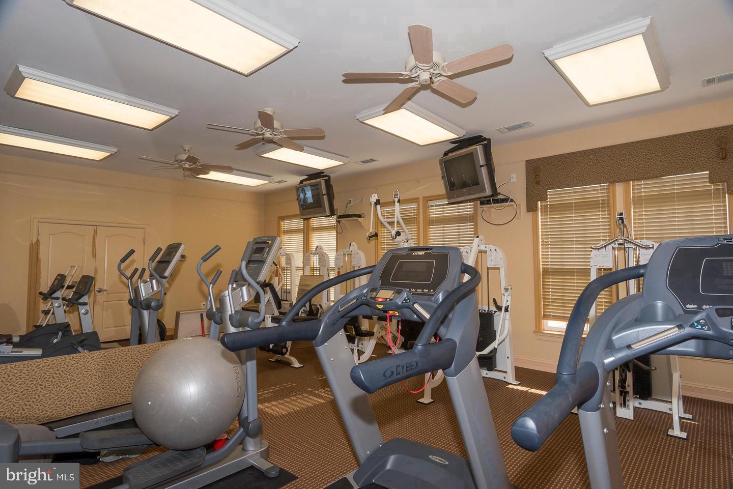 PINEY ORCHARD - Residential