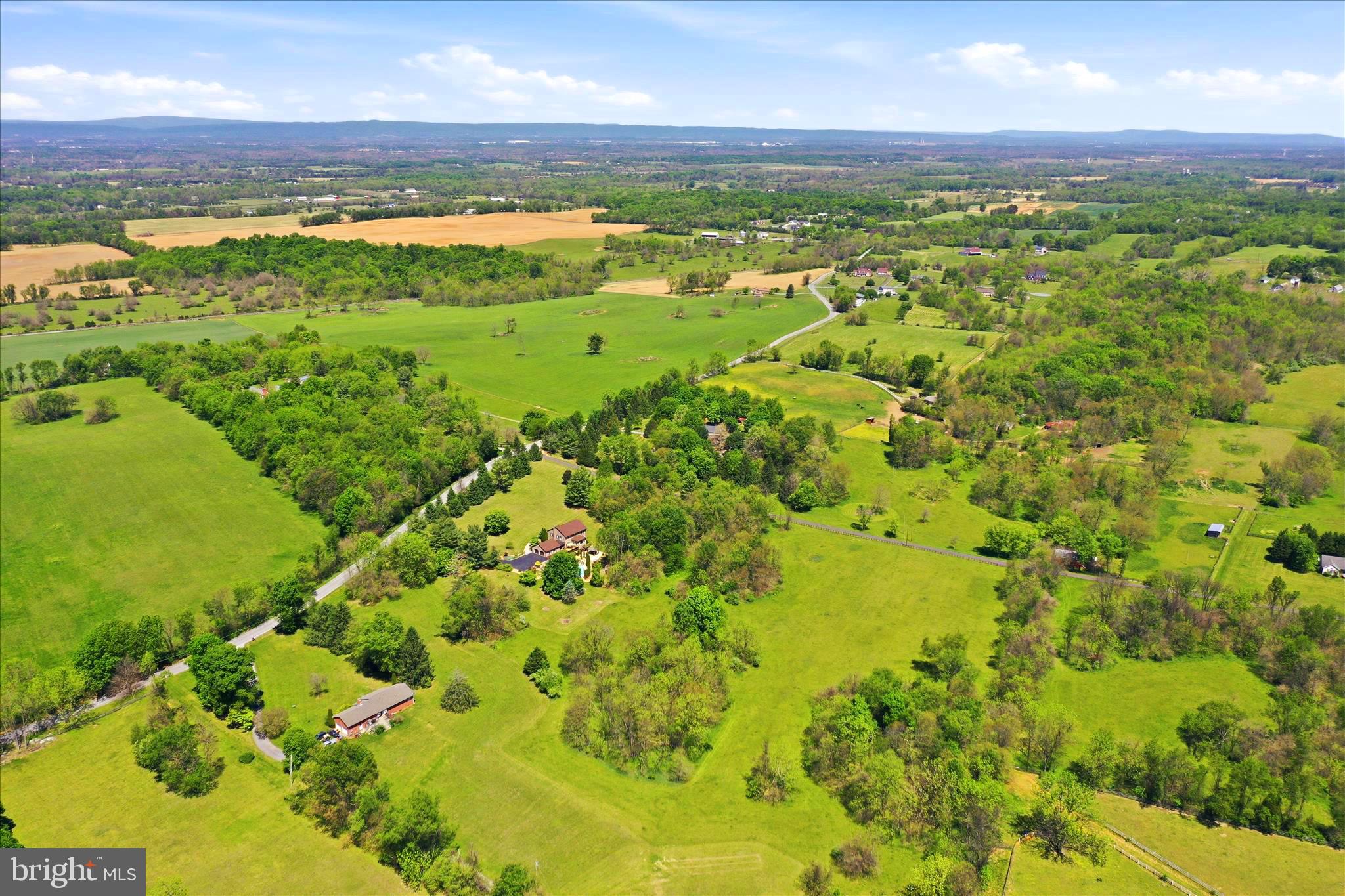 CEDAR LAWN - Farm