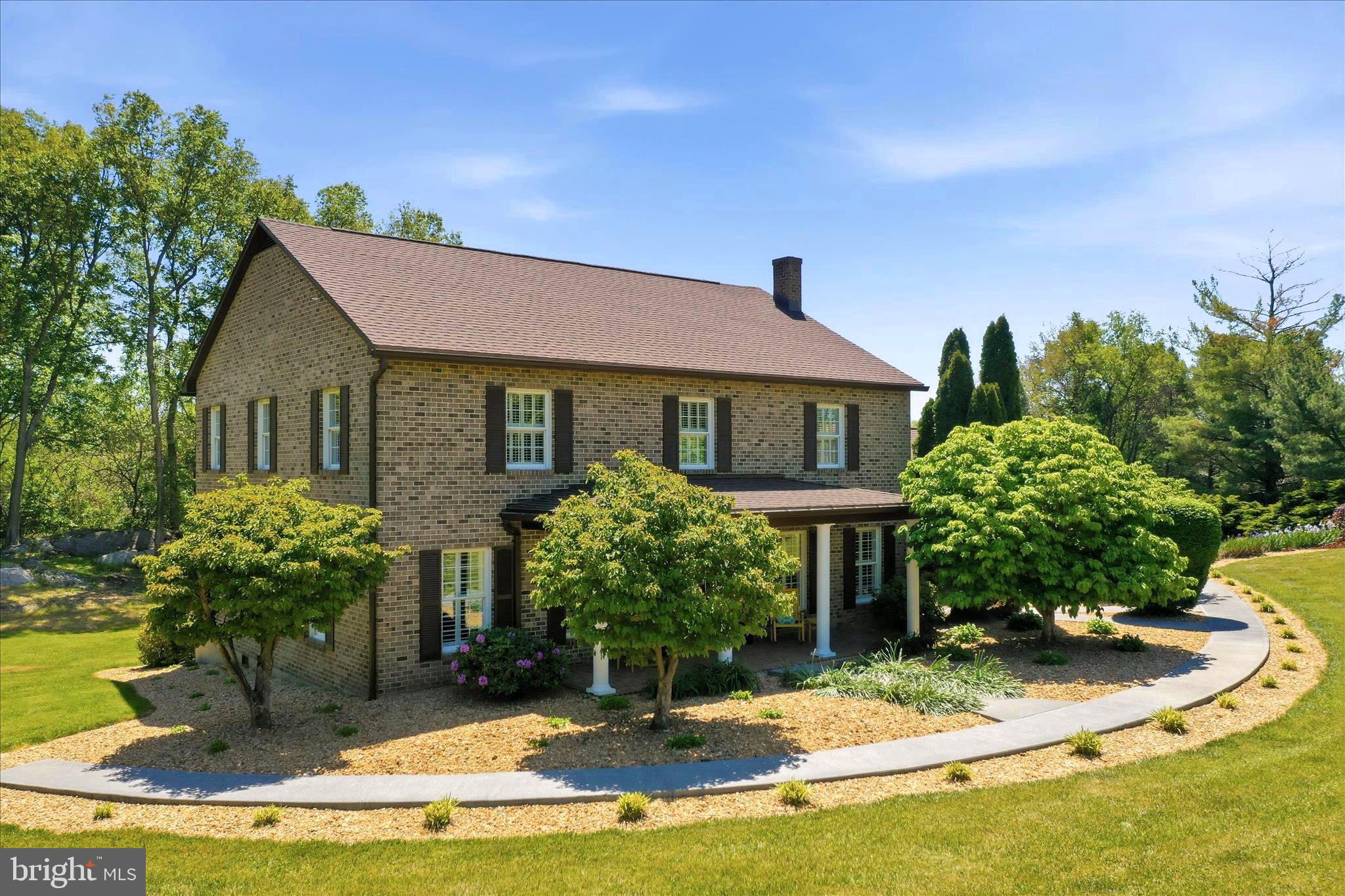 CEDAR LAWN - Farm