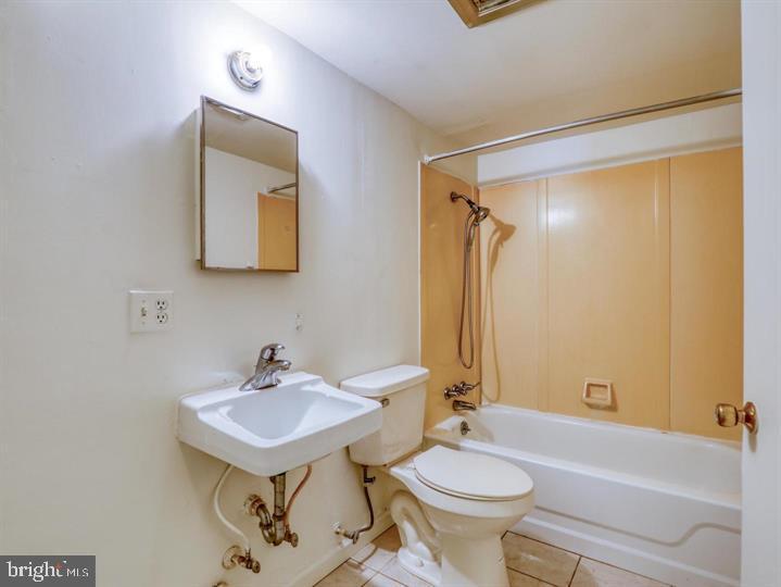 TOWN OF BERRYVILLE - Residential Lease