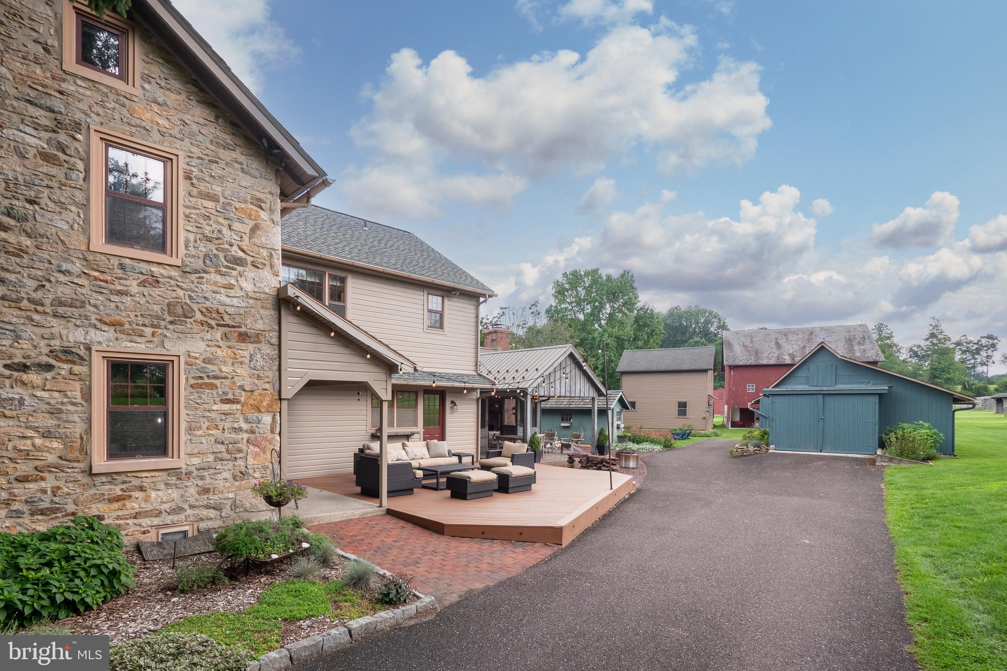 271 WETZEL ROAD