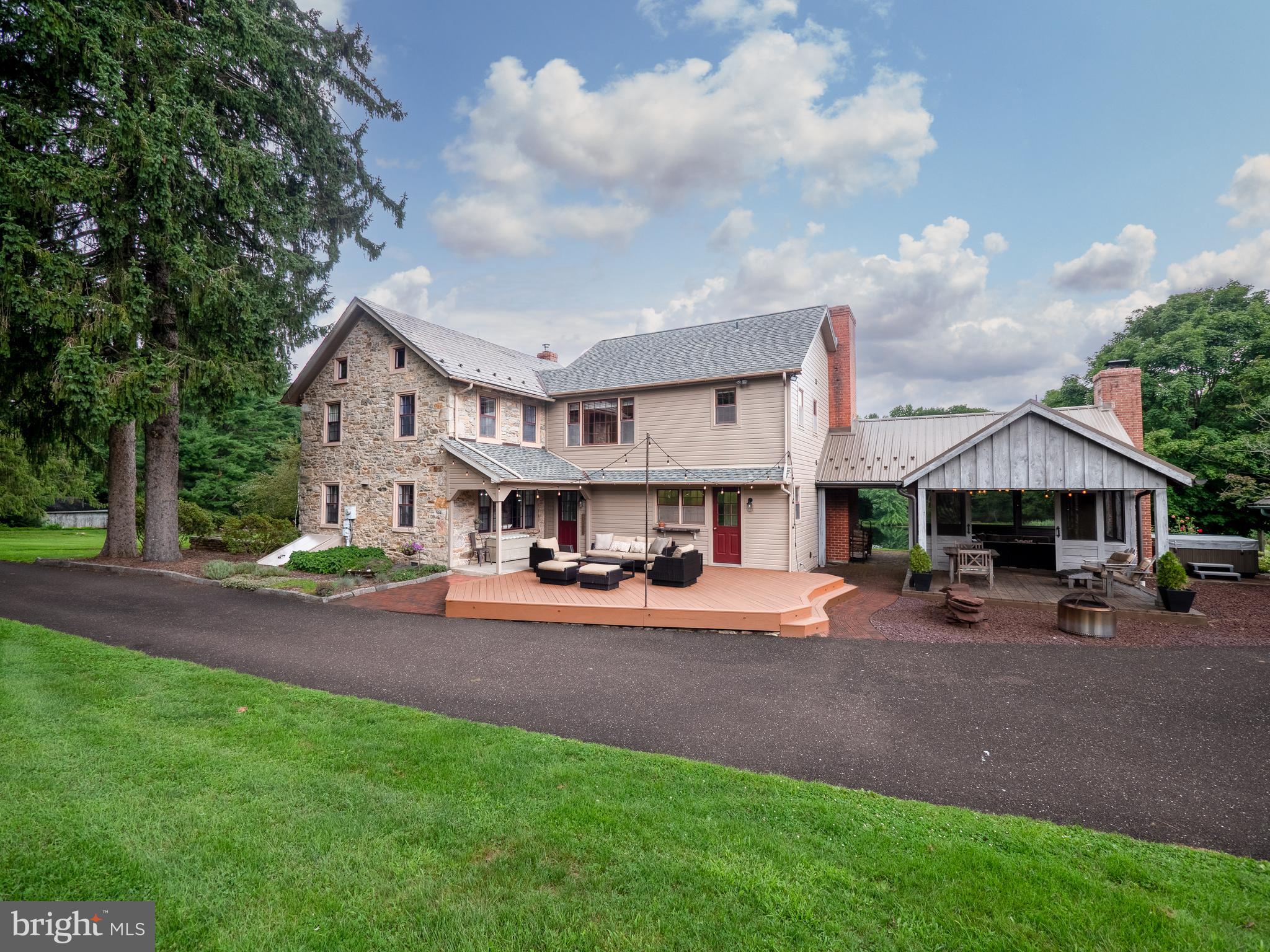 271 WETZEL ROAD