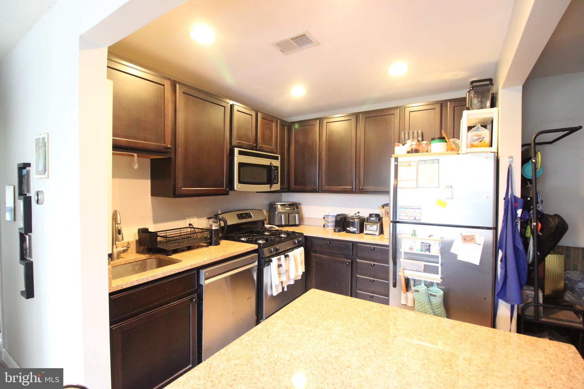 1221 N QUINN STREET 12