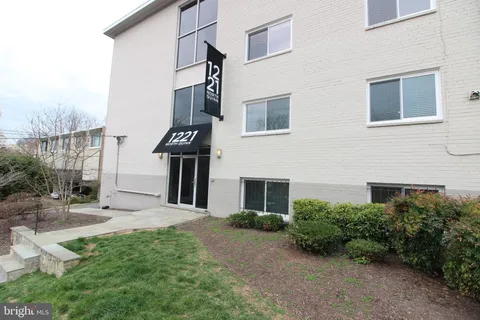 1221 N Quinn Street Unit 12, Arlington, VA MLS: VAAR2055248