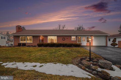 406 GOLF CLUB AVENUE DILLSBURG PA 17019