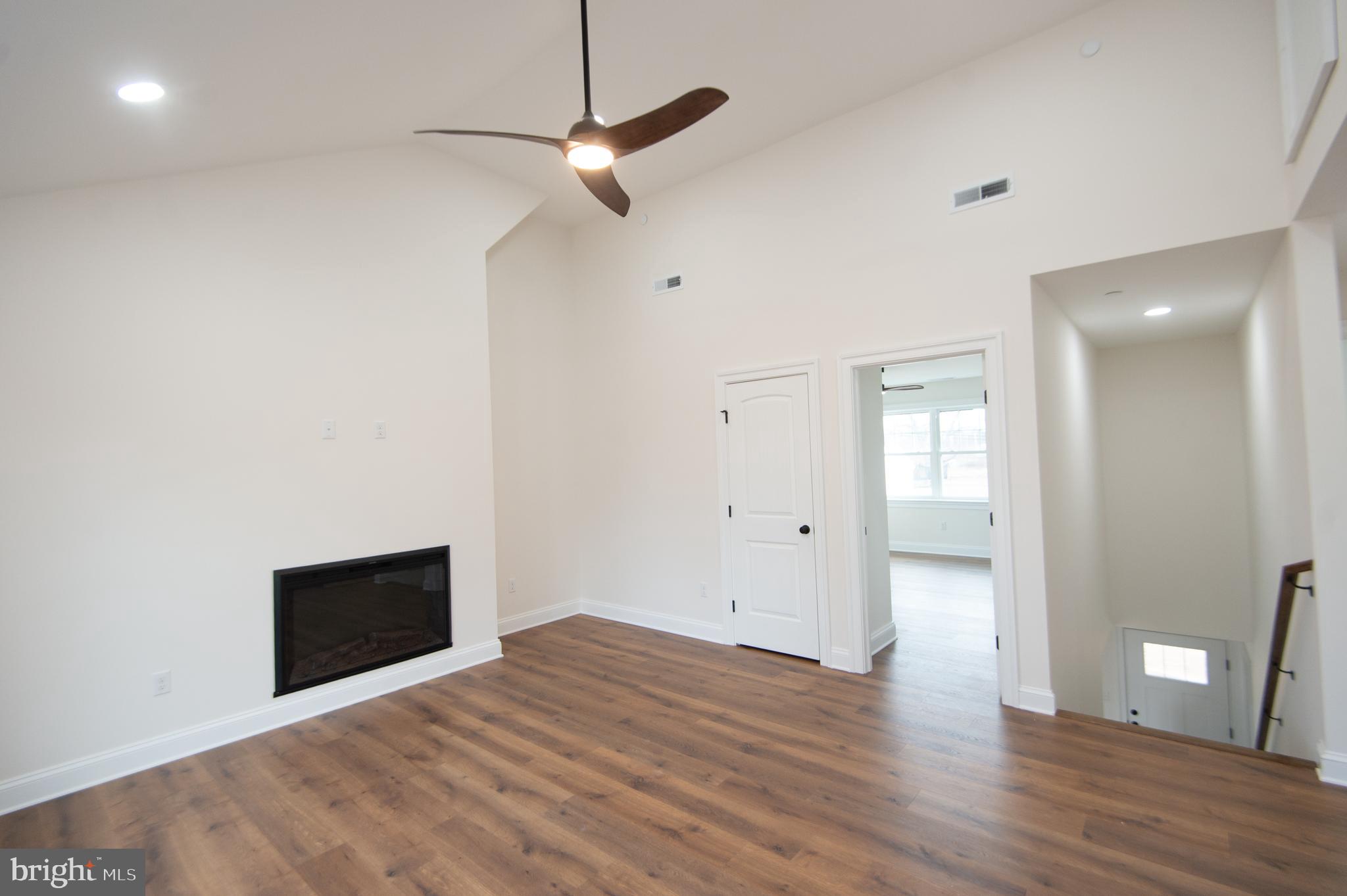 SECRETARY - Residential