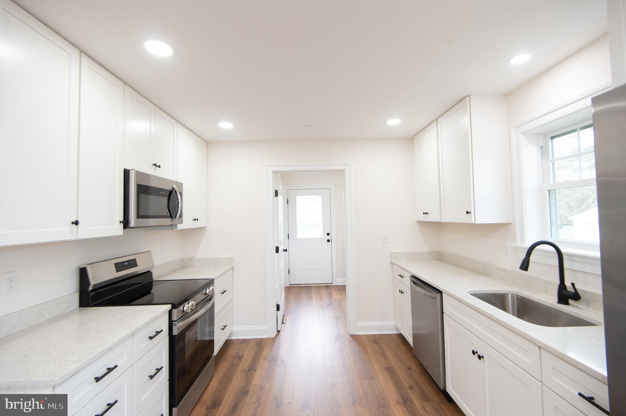 SECRETARY - Residential