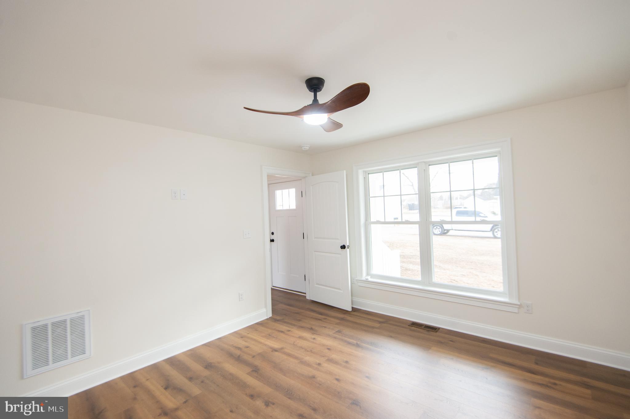 SECRETARY - Residential