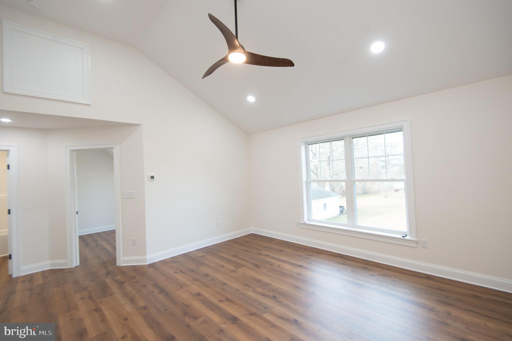 SECRETARY - Residential