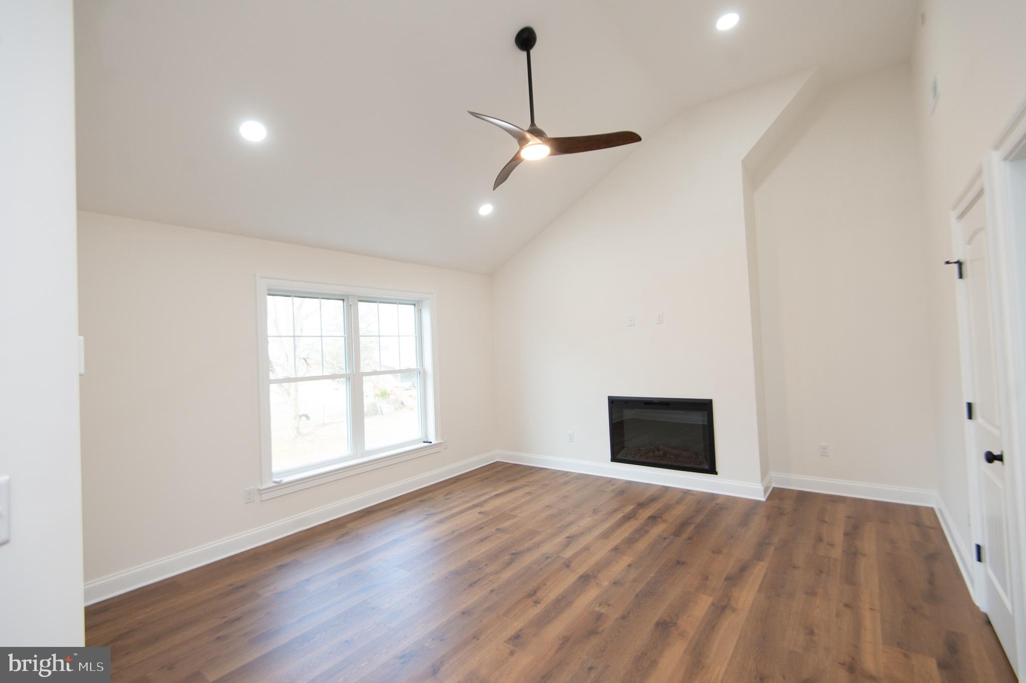 SECRETARY - Residential