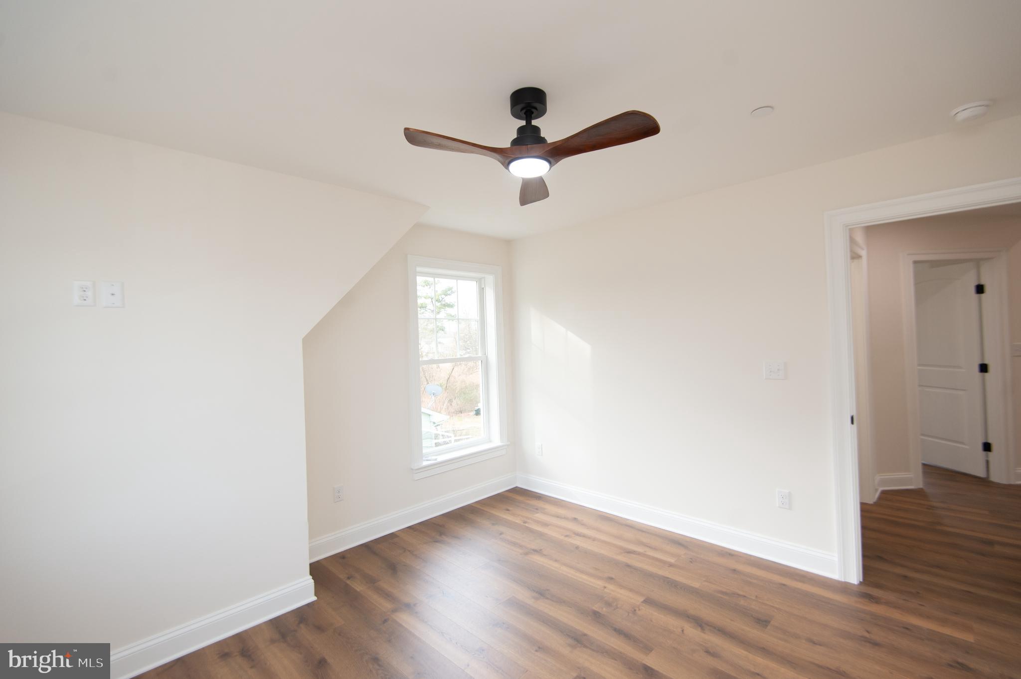 SECRETARY - Residential