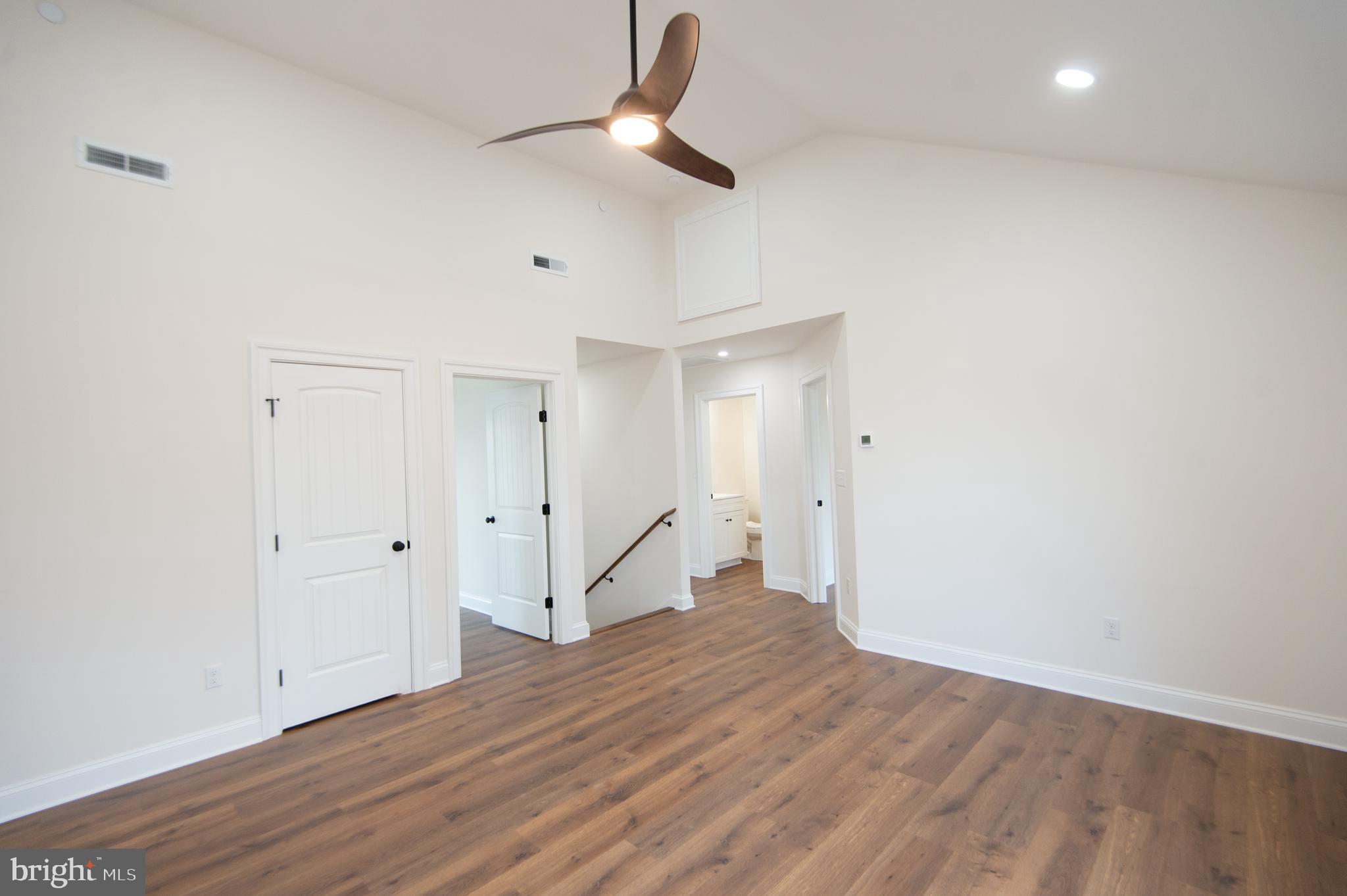 SECRETARY - Residential