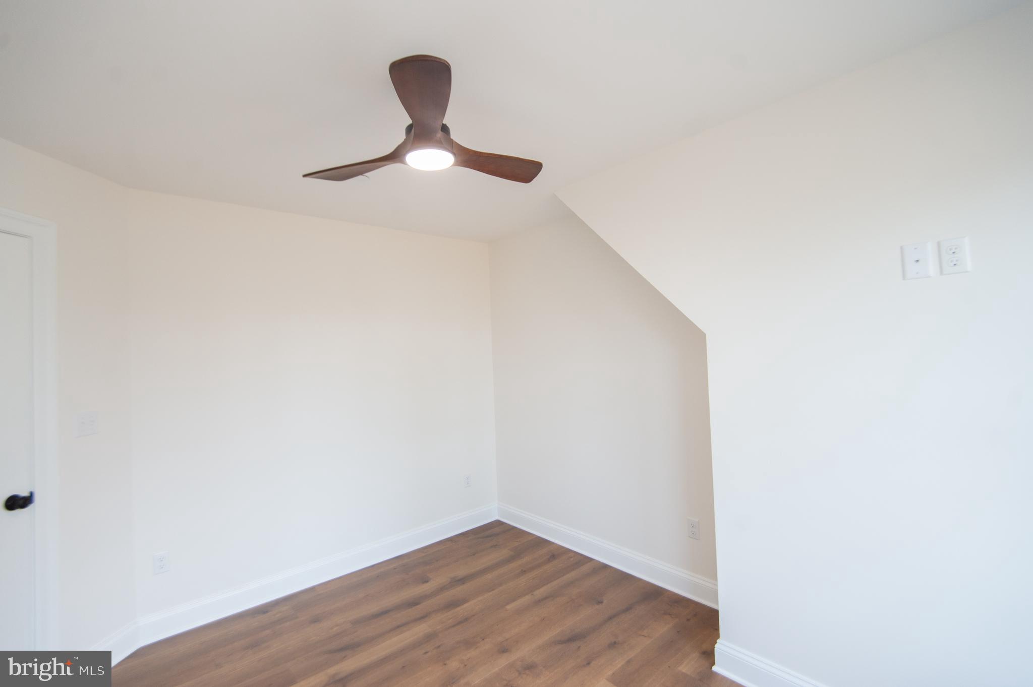 SECRETARY - Residential