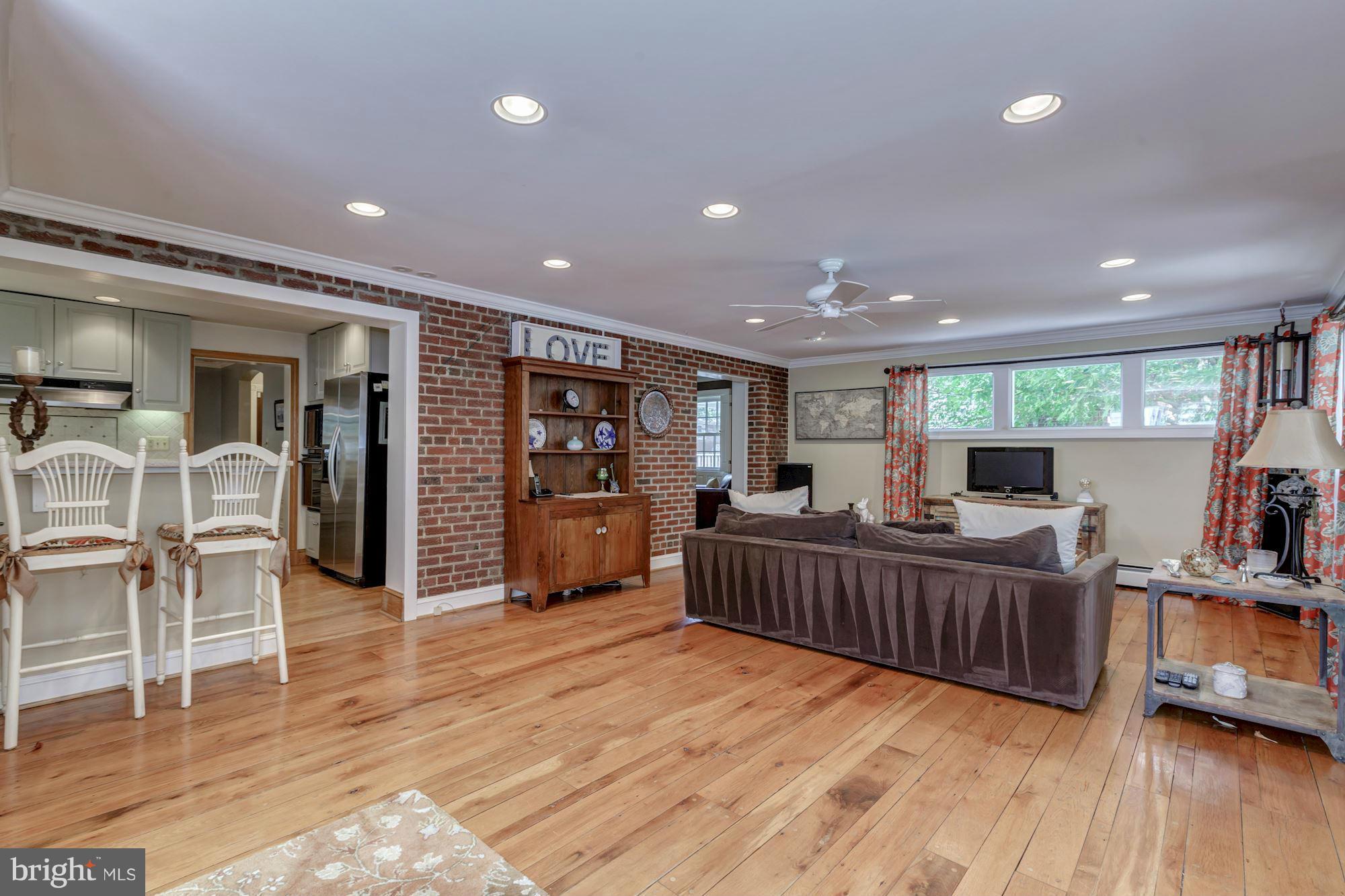 BRADDOCK HEIGHTS - Residential