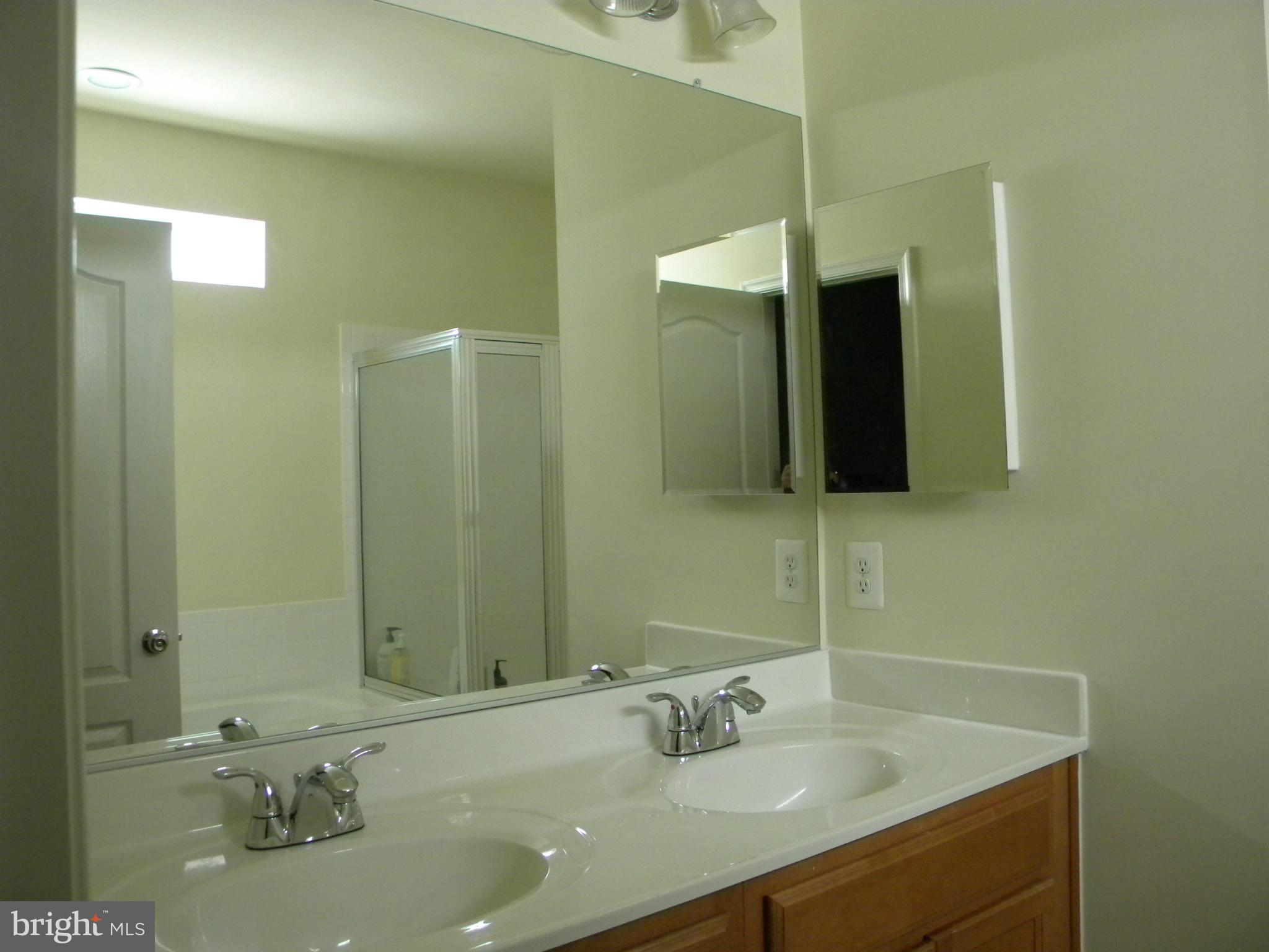 RIVER OAKS - Residential