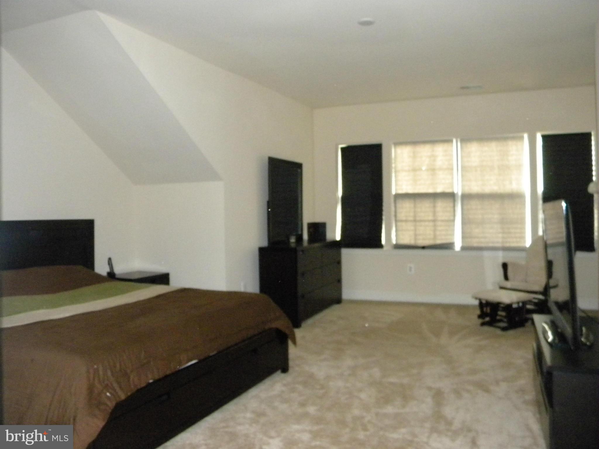 RIVER OAKS - Residential