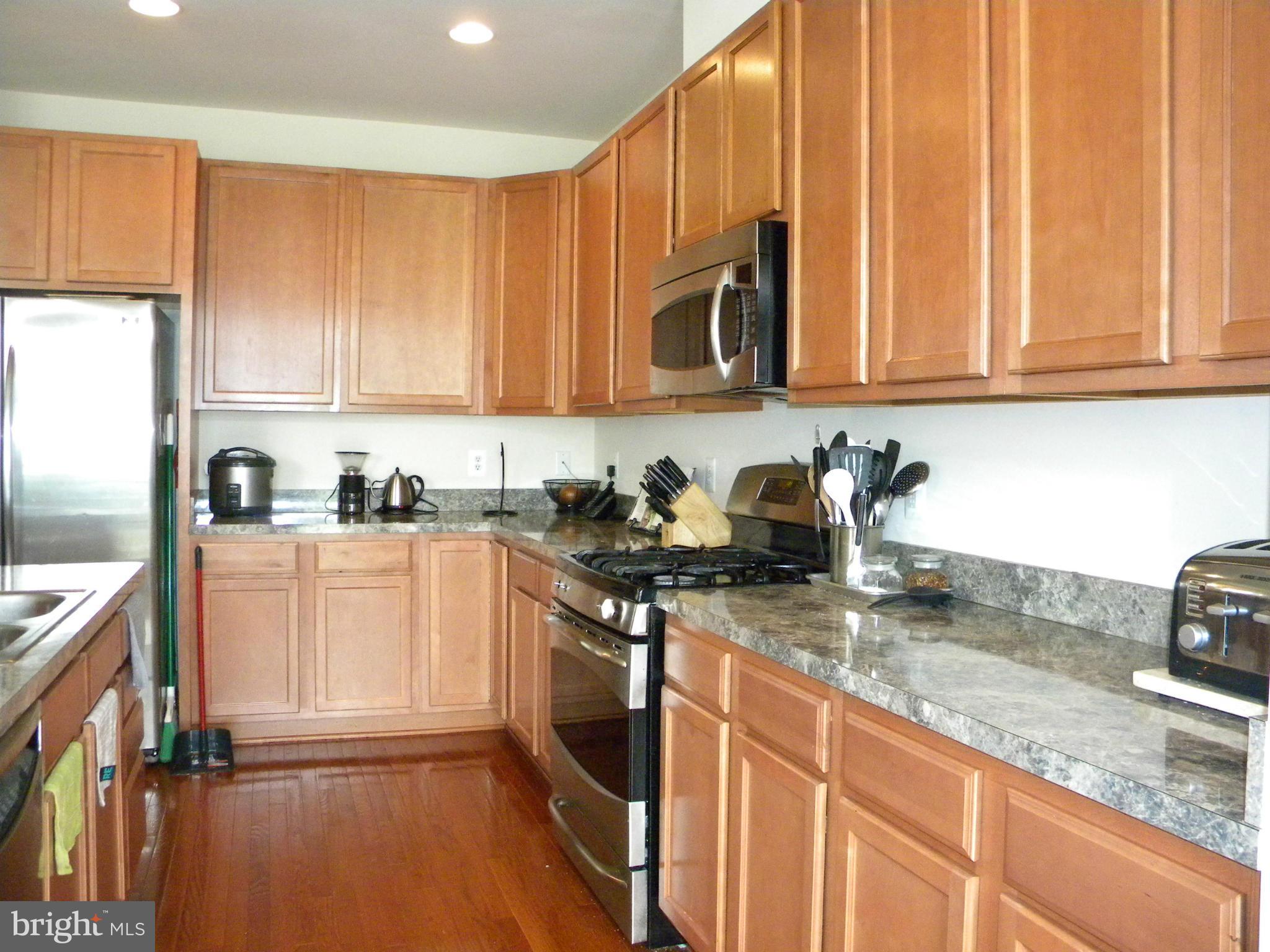 RIVER OAKS - Residential