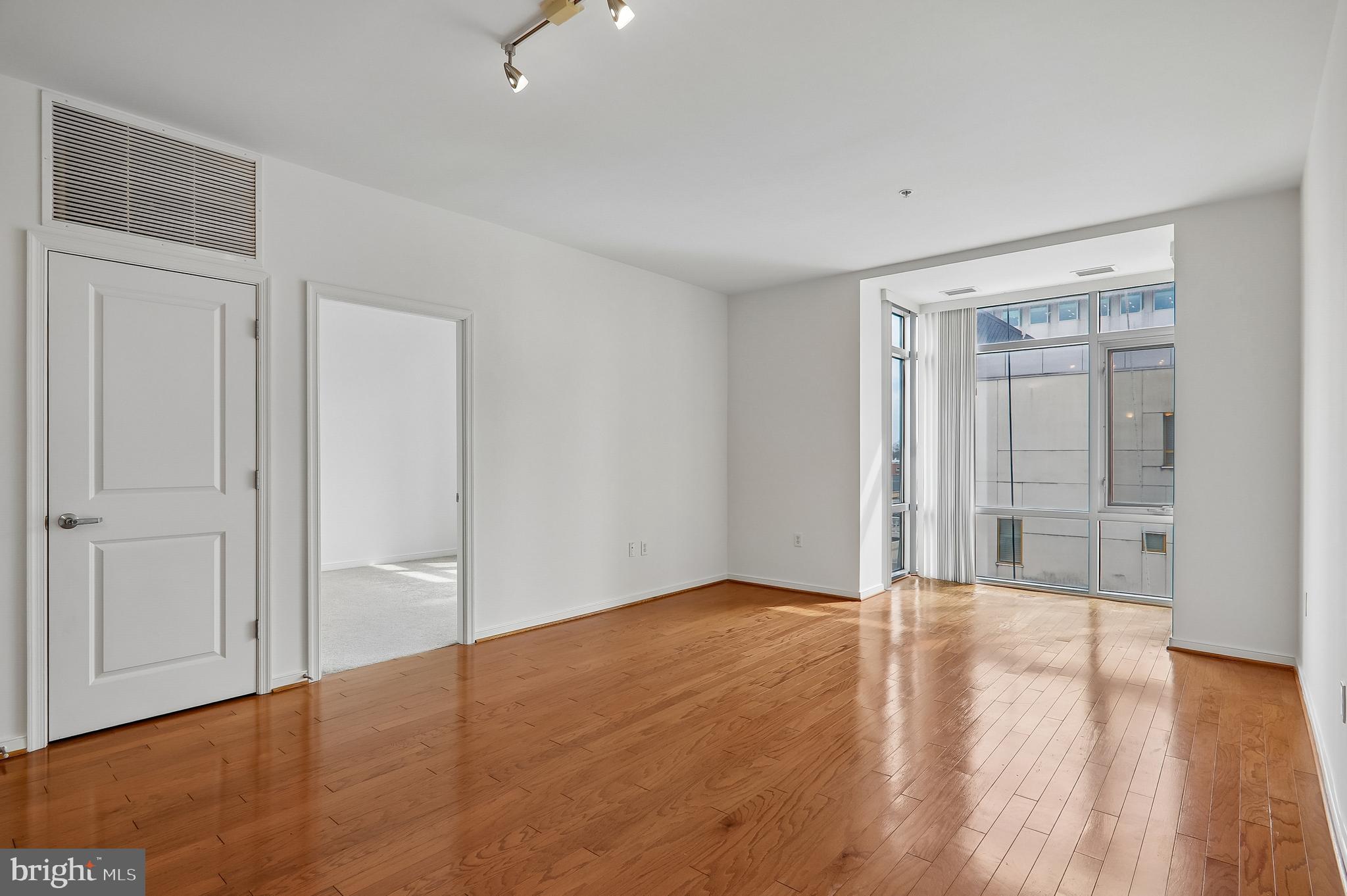 ONE INDEPENDENCE PLAZA A - Residential