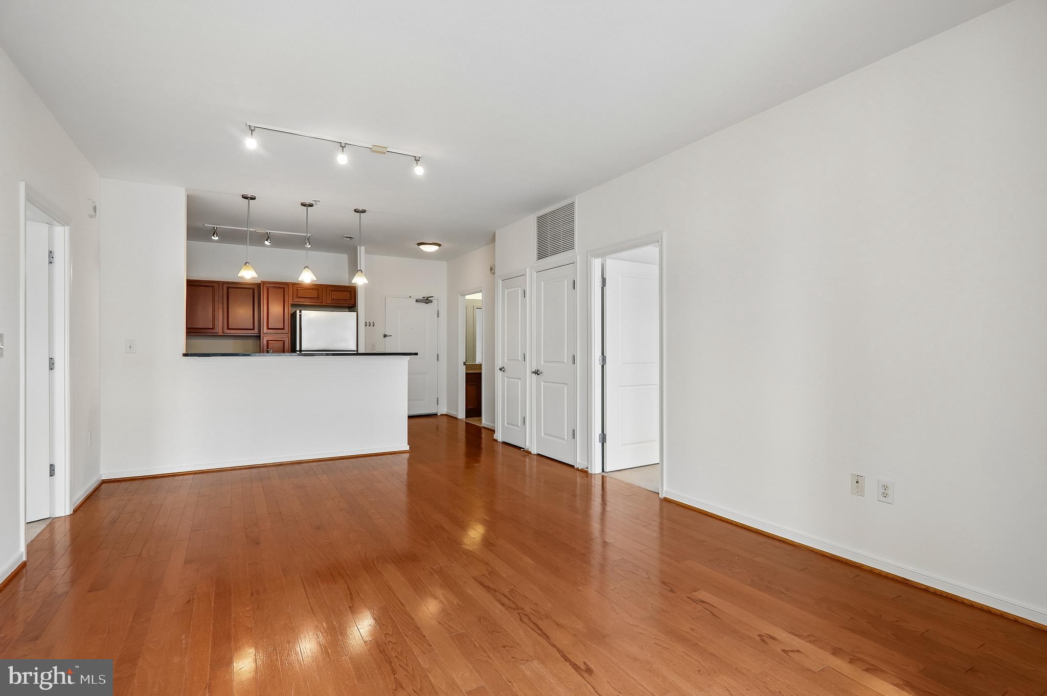 ONE INDEPENDENCE PLAZA A - Residential