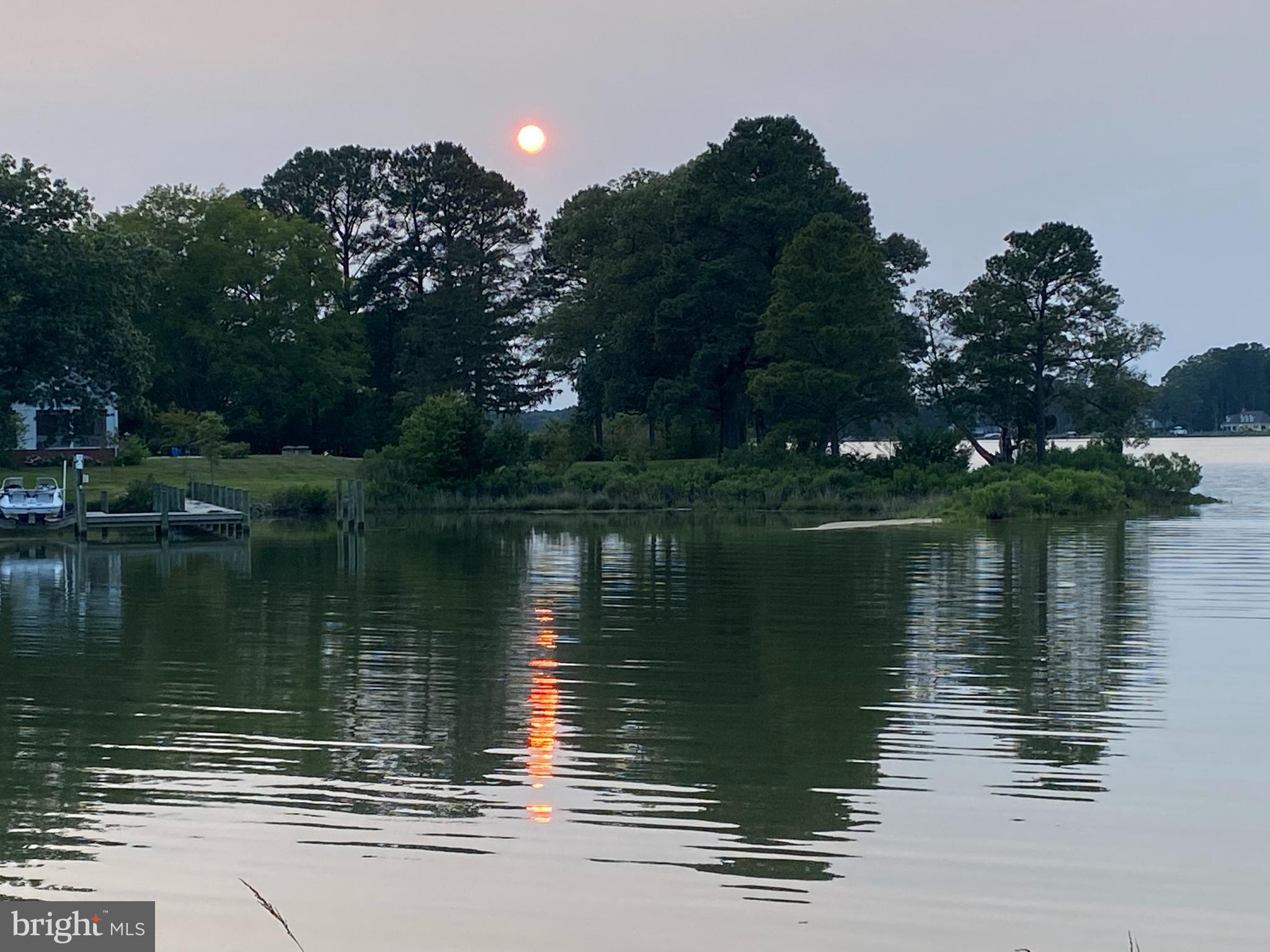 BAILEYS NECK - Residential