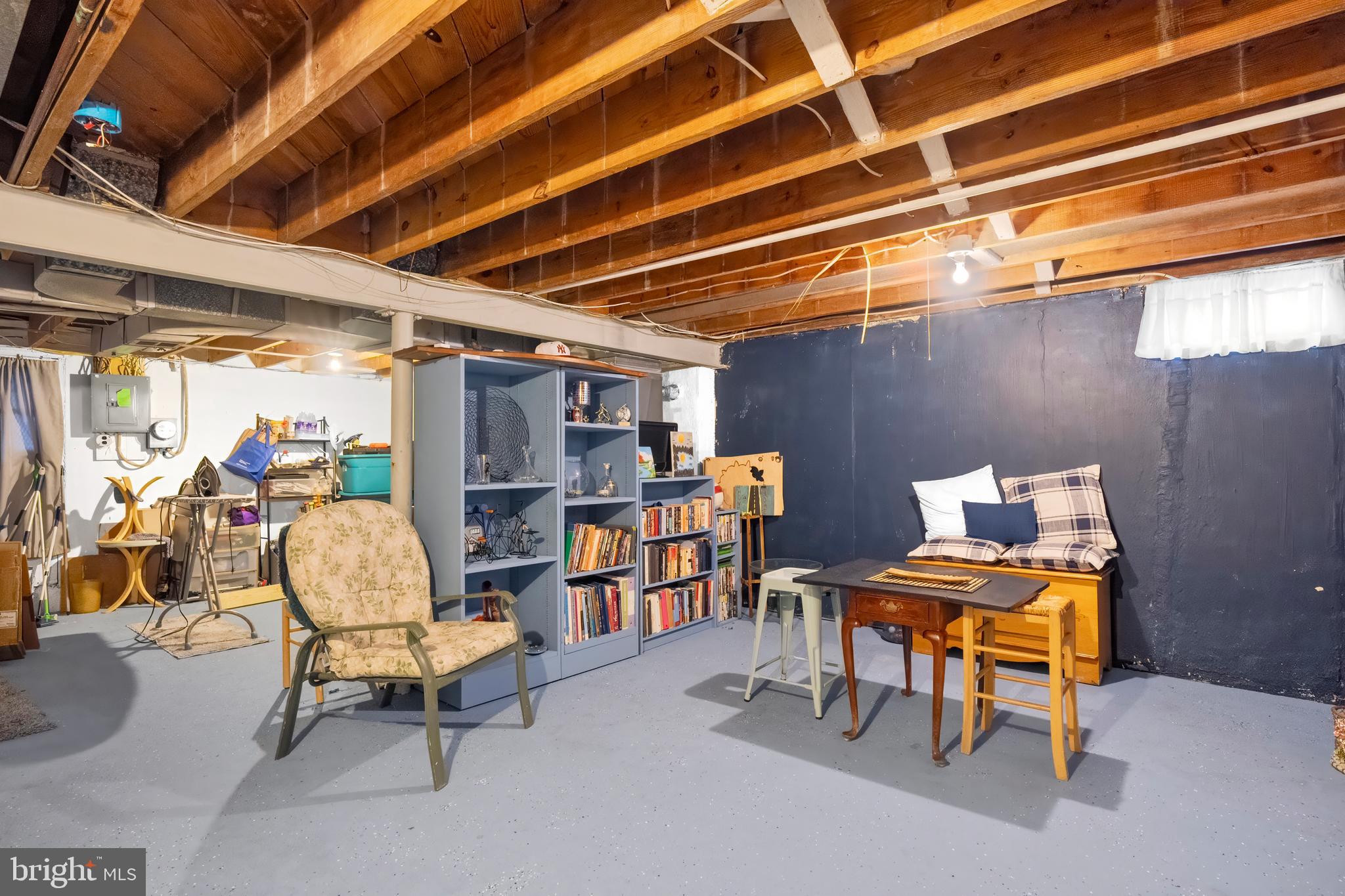 CHINQUAPIN PARK - Residential