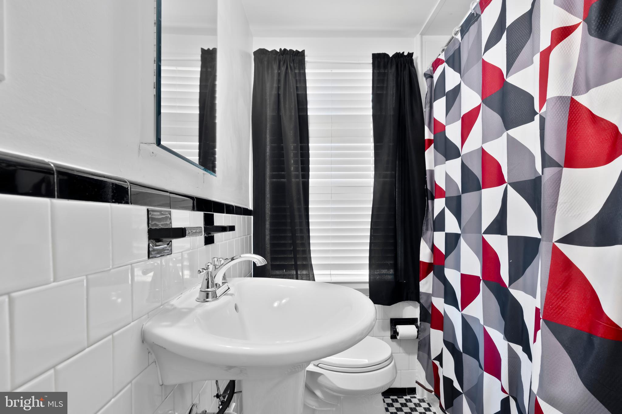 CHINQUAPIN PARK - Residential