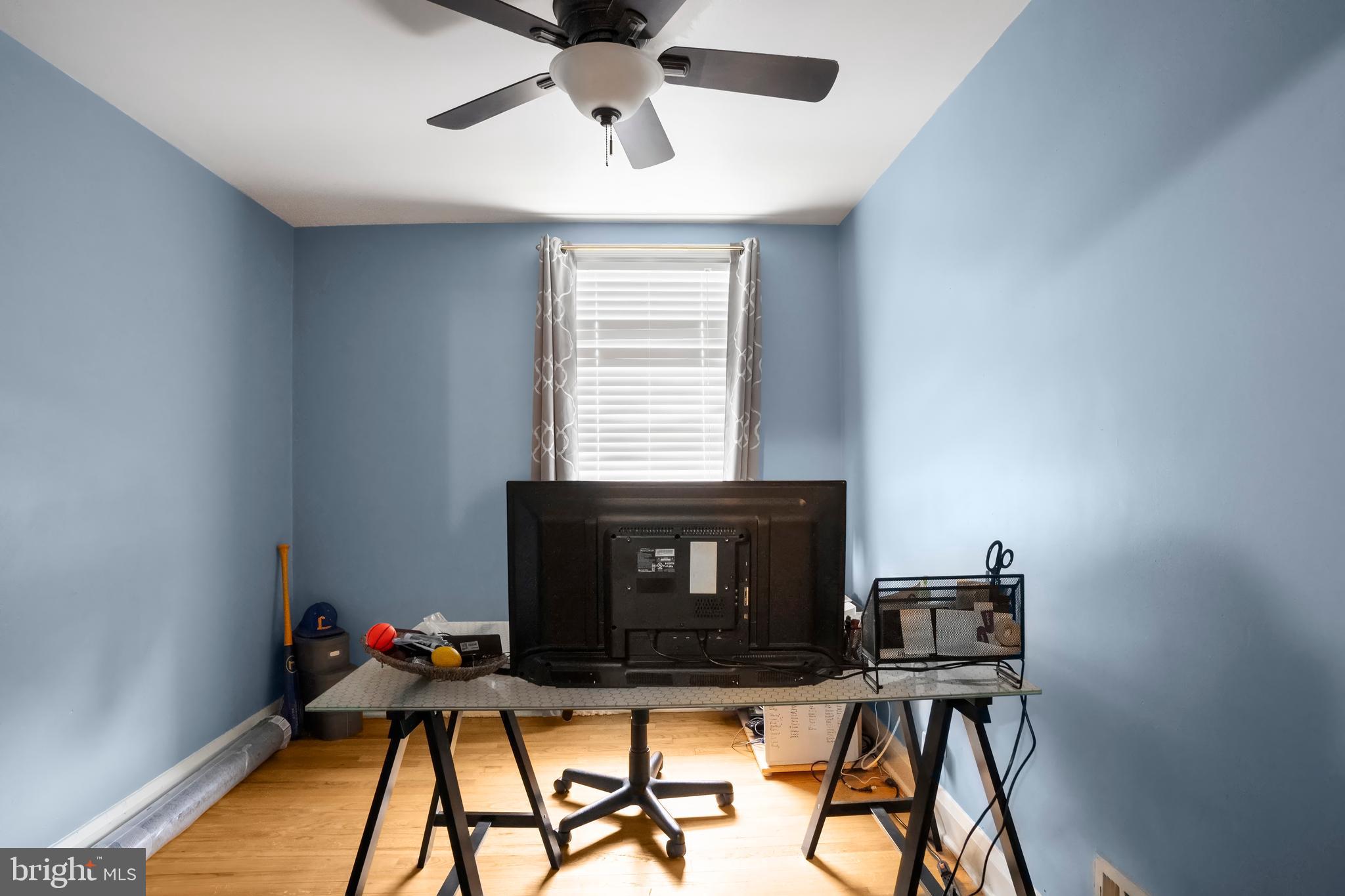 CHINQUAPIN PARK - Residential